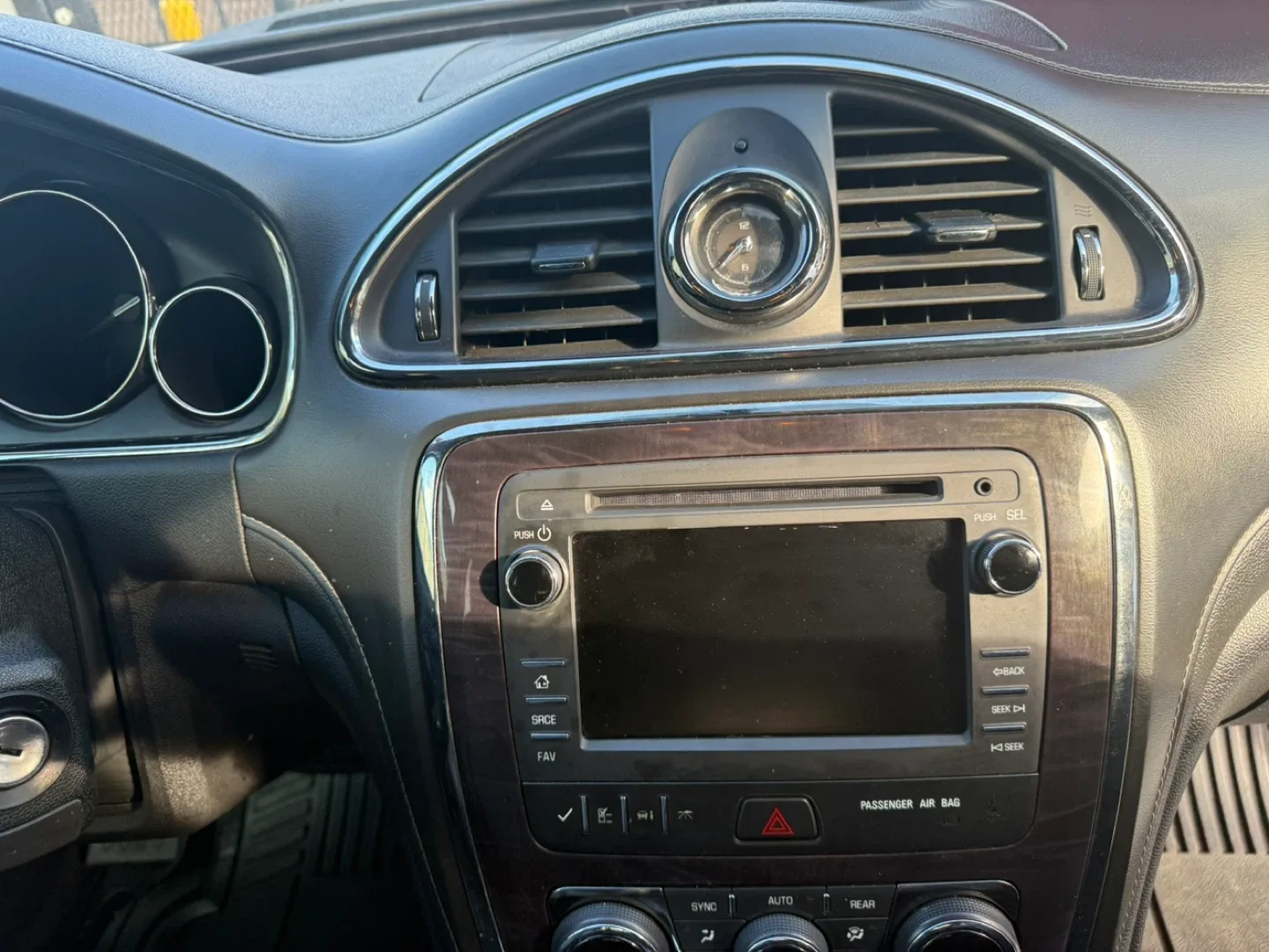 2017 Buick Enclave SUV - Silver image indicator(7)