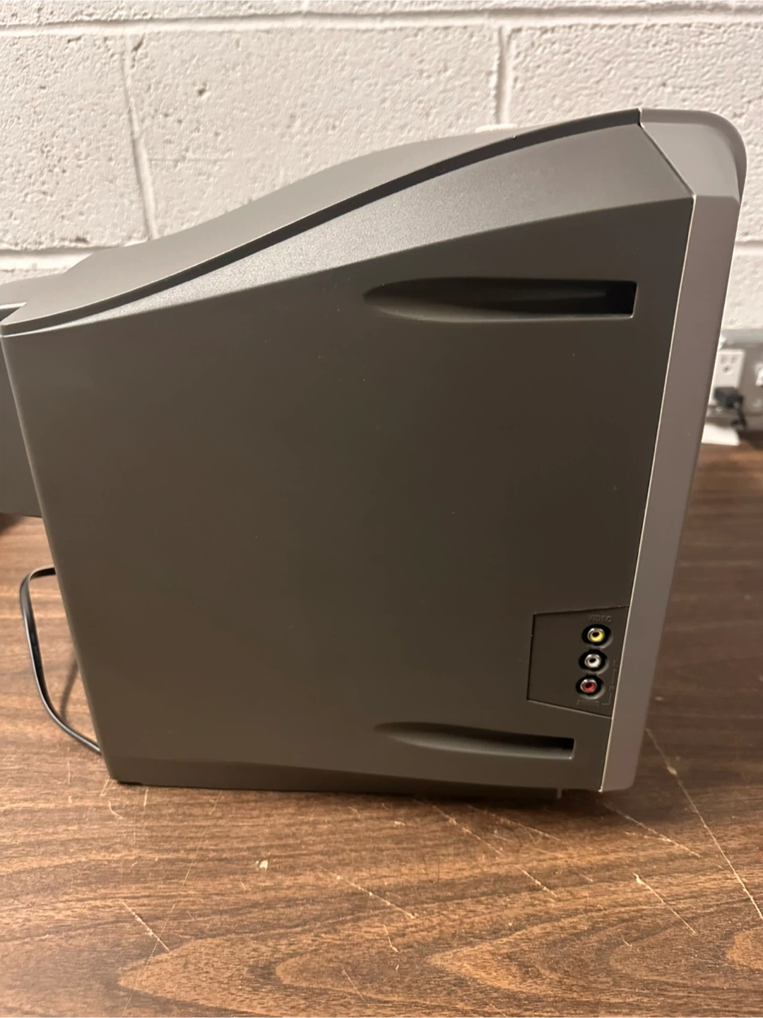 RCA TruFlat CRT TV - photo 2