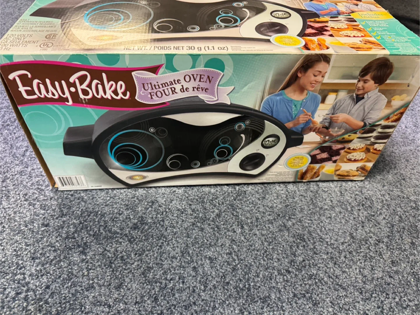 Easy-Bake Ultimate Oven - Like New!