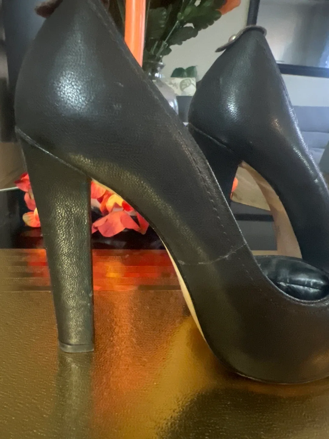 Dolce Vita Black Heels image indicator(2)