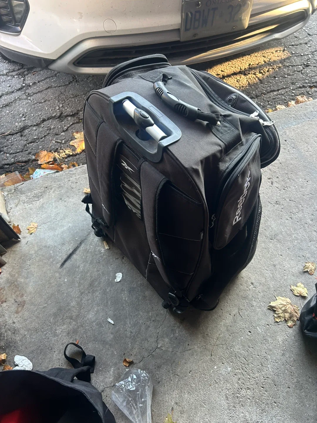 Reebok Black Wheeled Hockey Bag image indicator(2)