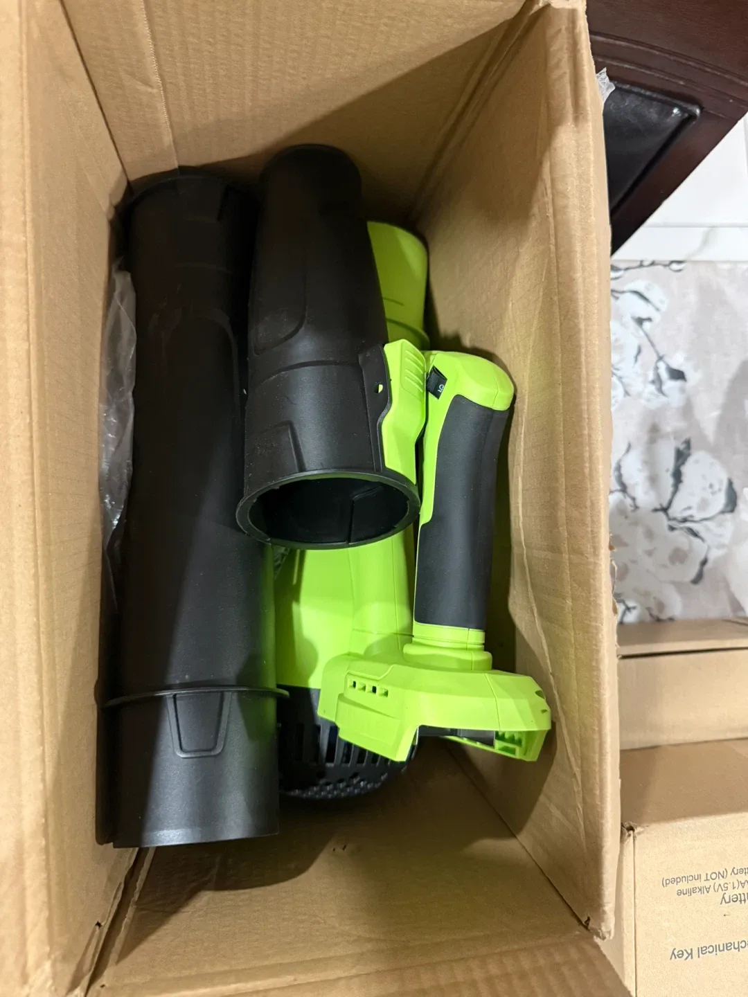 Greener Leaf Blower with 2 Batteries & Accessories image indicator(5)