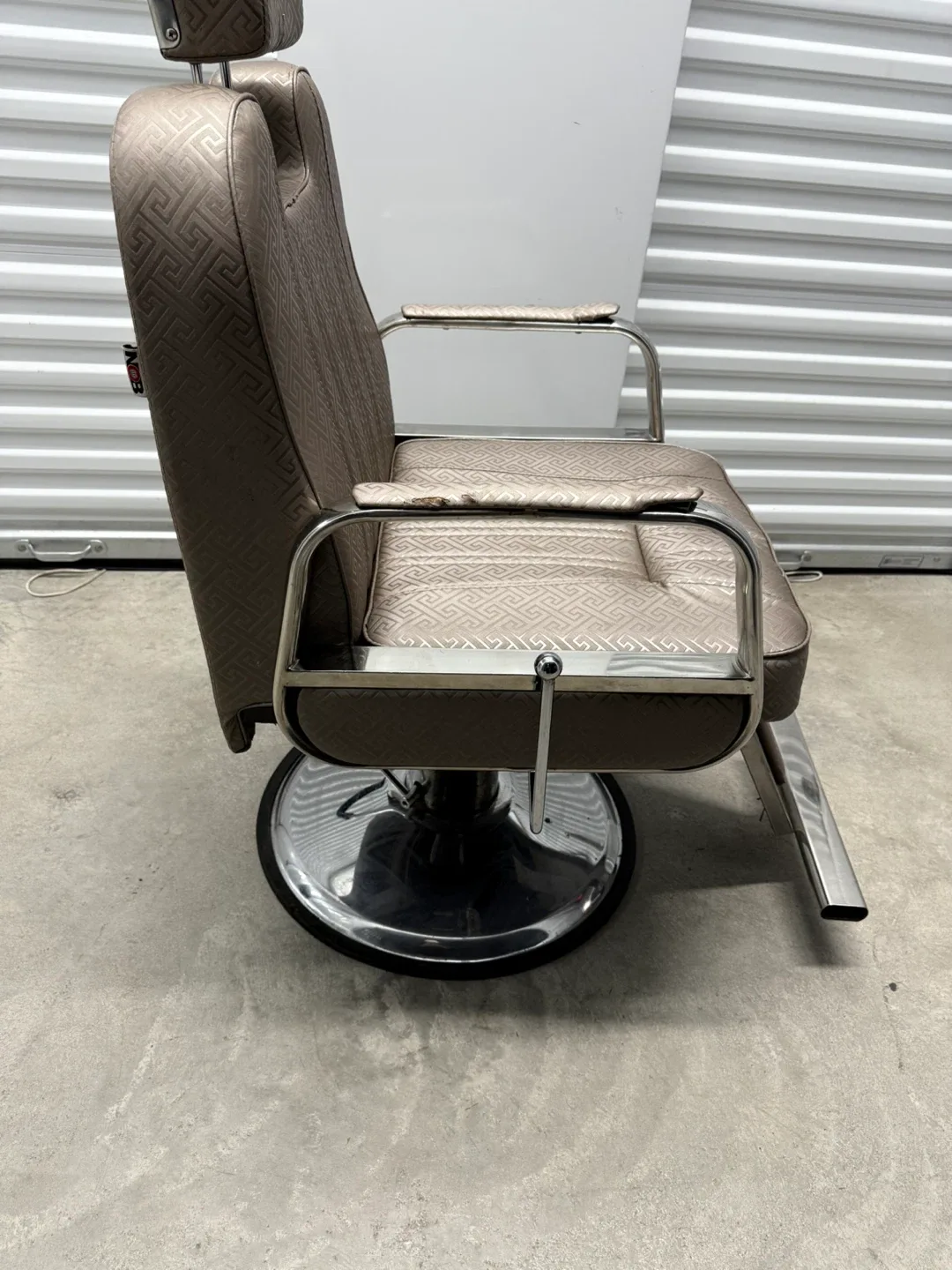 Vintage Barber Chair - Tan - Chrome Base Mid Century Style image indicator(5)
