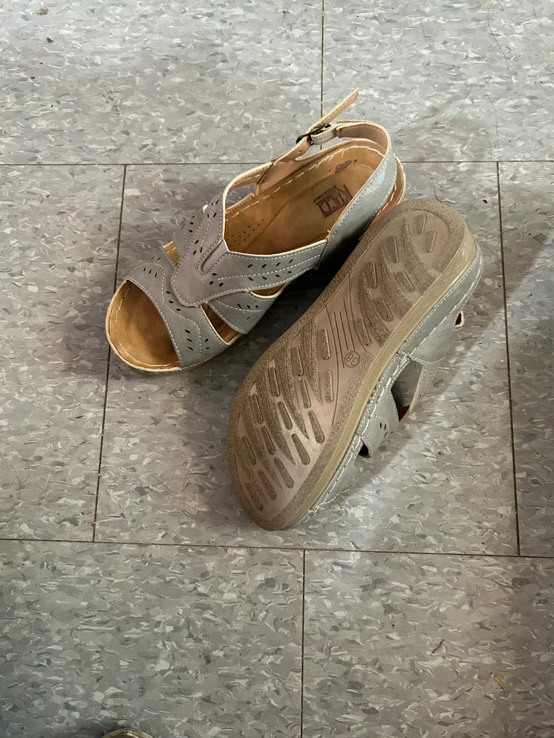 Kläz Sandals - Size 38 image indicator(2)