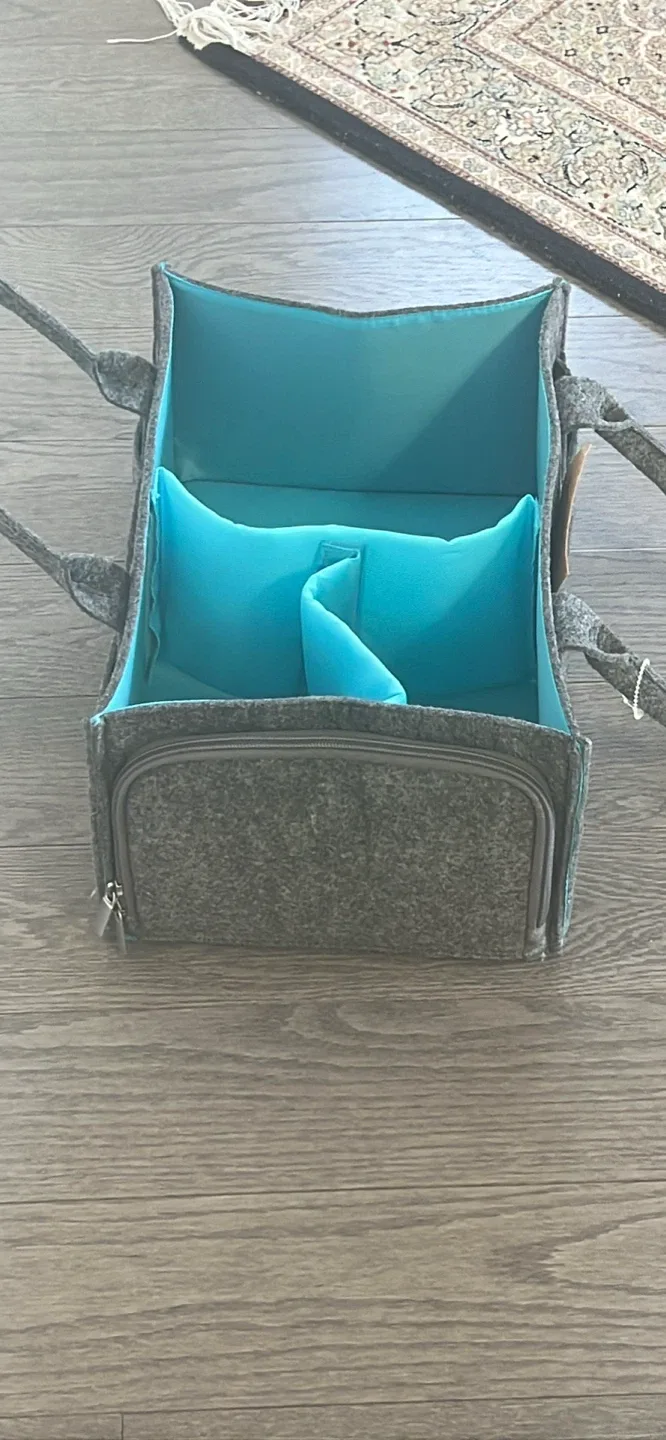 Mulieollie Gray Felt Diaper Caddy Tote image indicator(3)