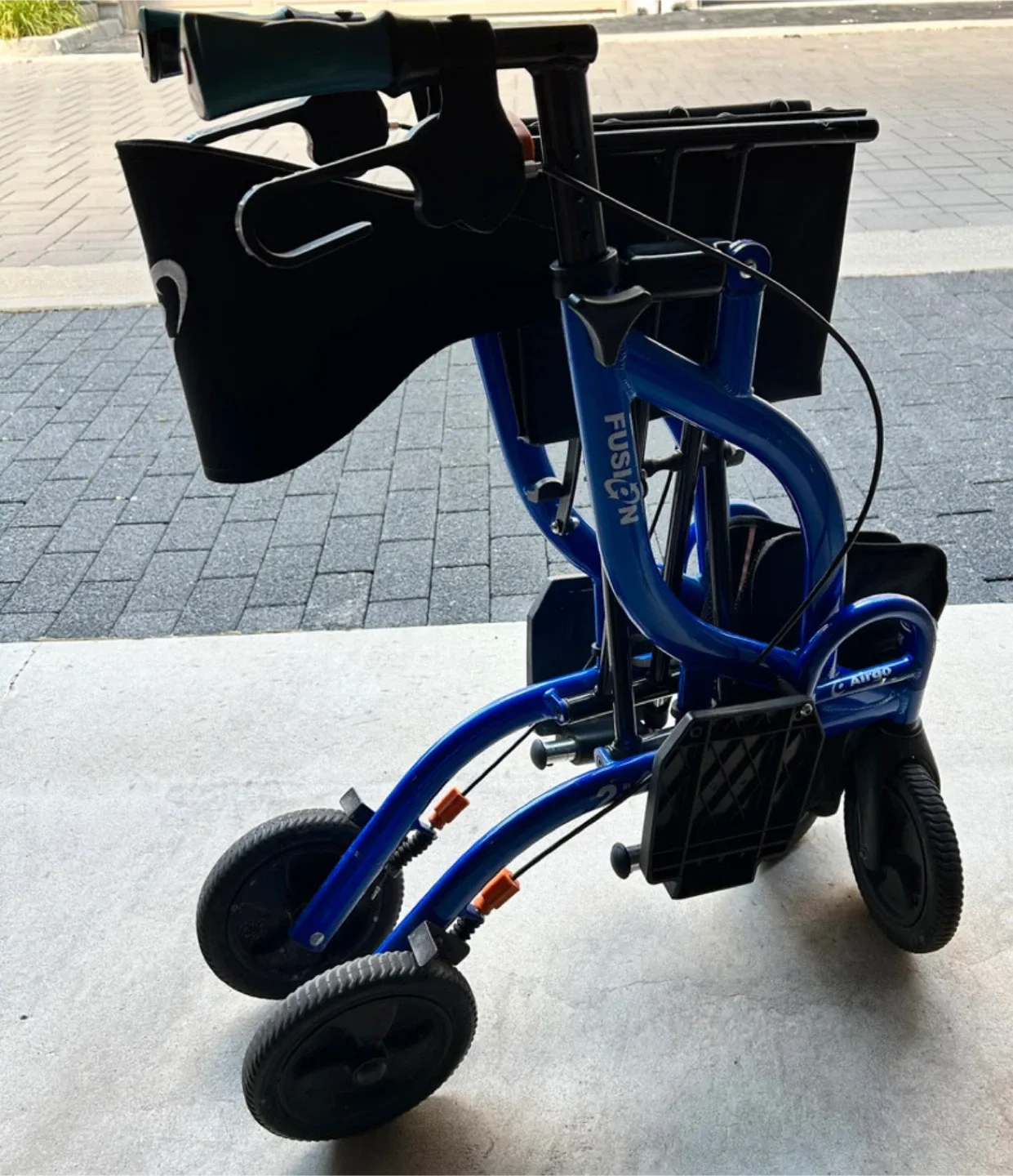 Airgo Fusion Rollator Walker - Blue image indicator(6)