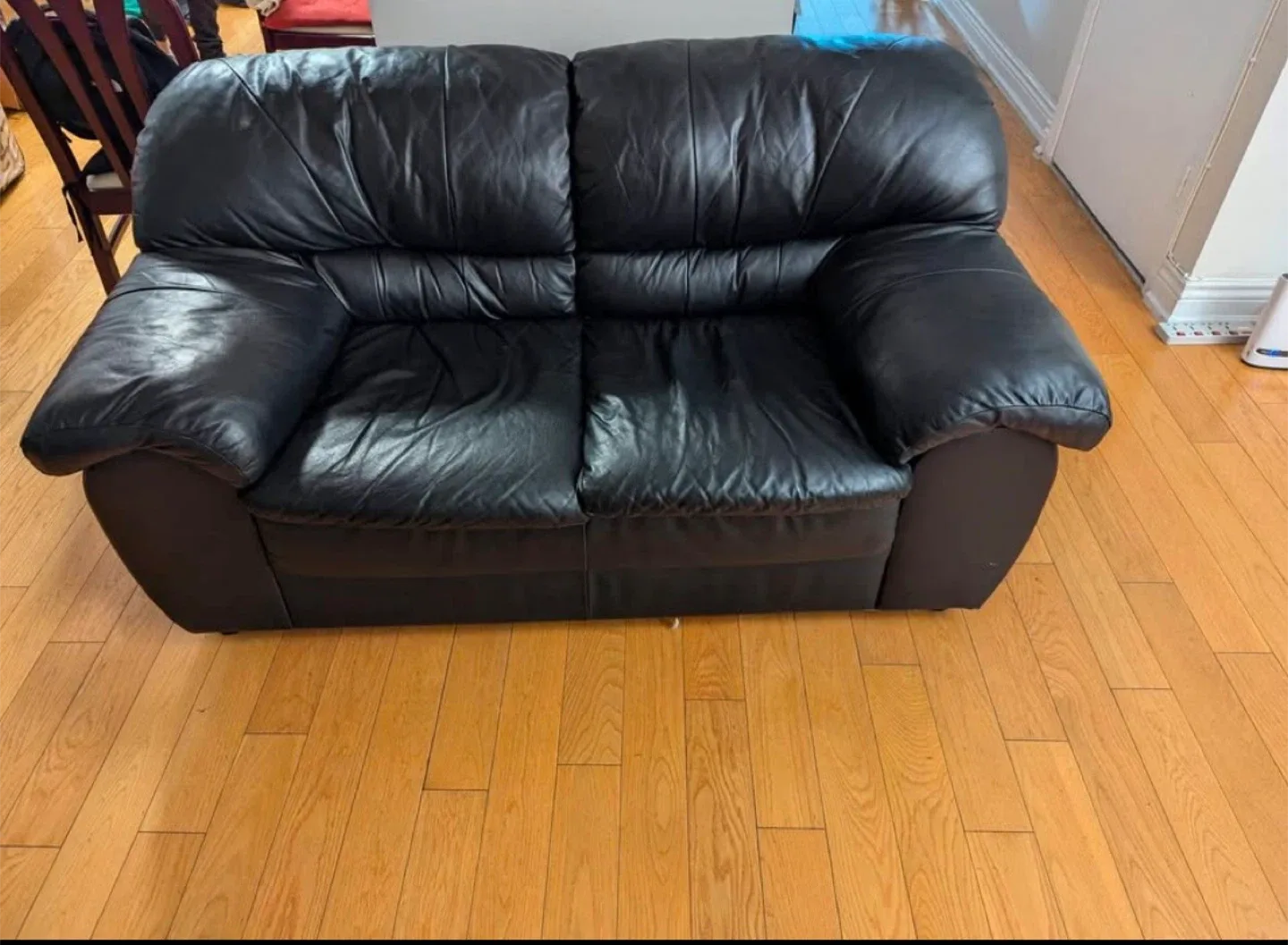 Black Leather Sofa Set thumbnail