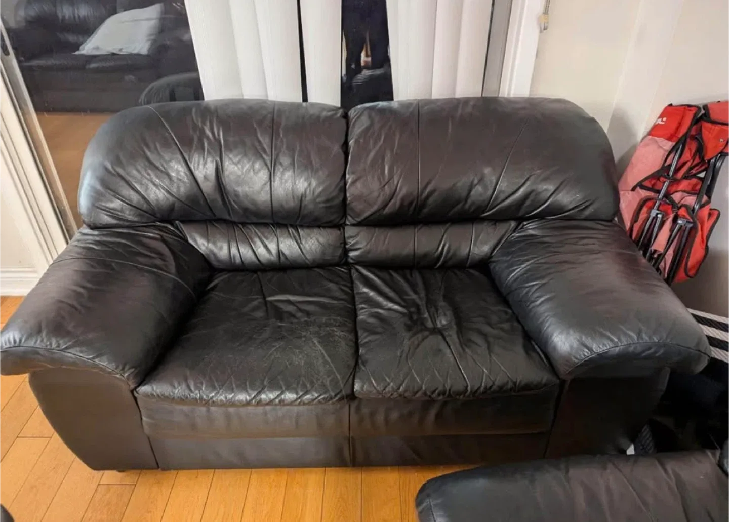 Black Leather Sofa Set image indicator(2)