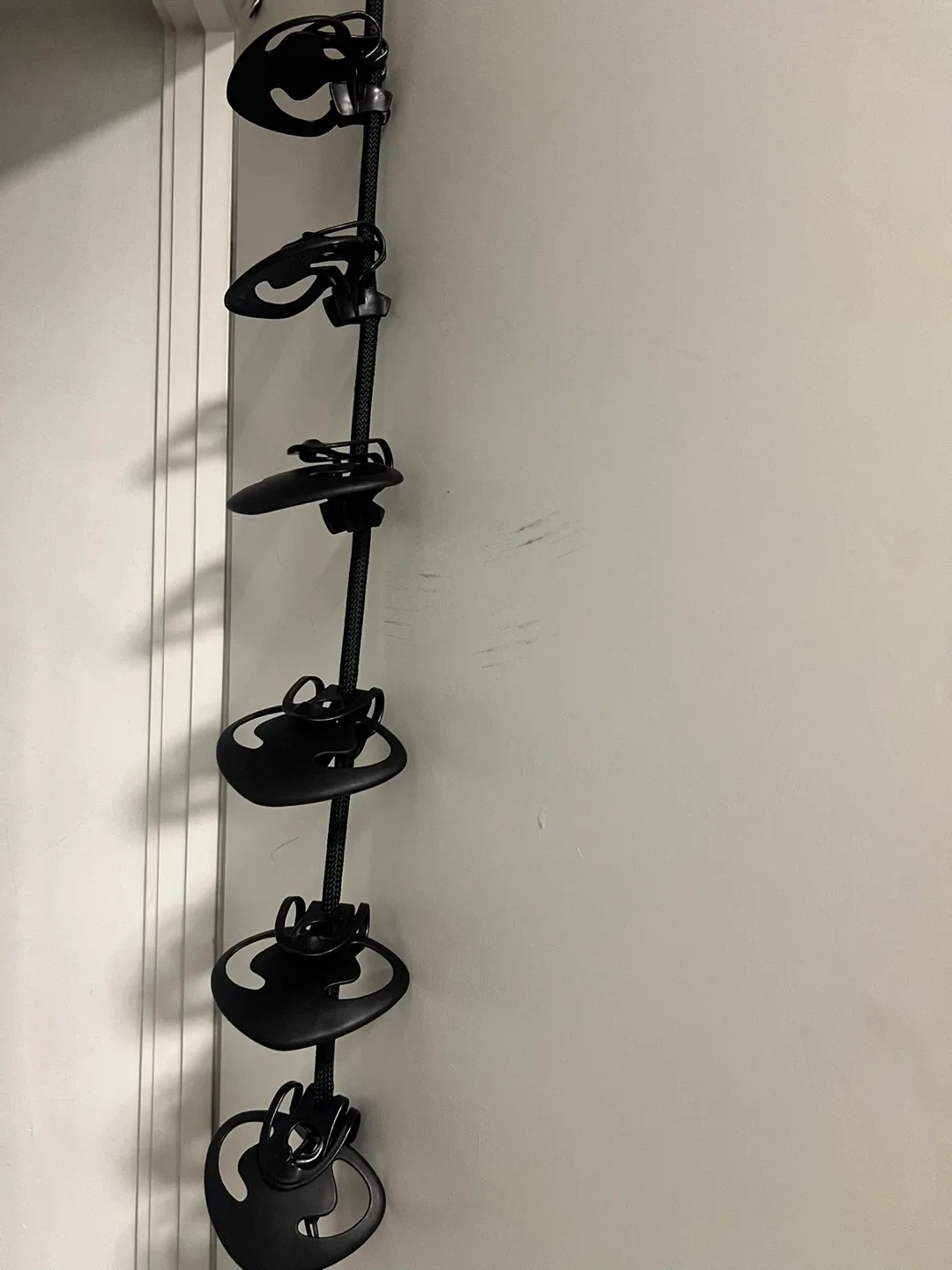 Hanging Hat Organizer - Black image indicator(2)