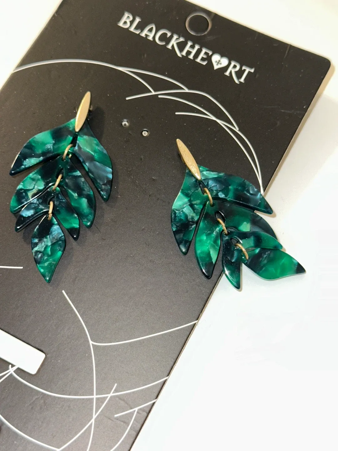 Blackheart Green Leaf Earrings thumbnail