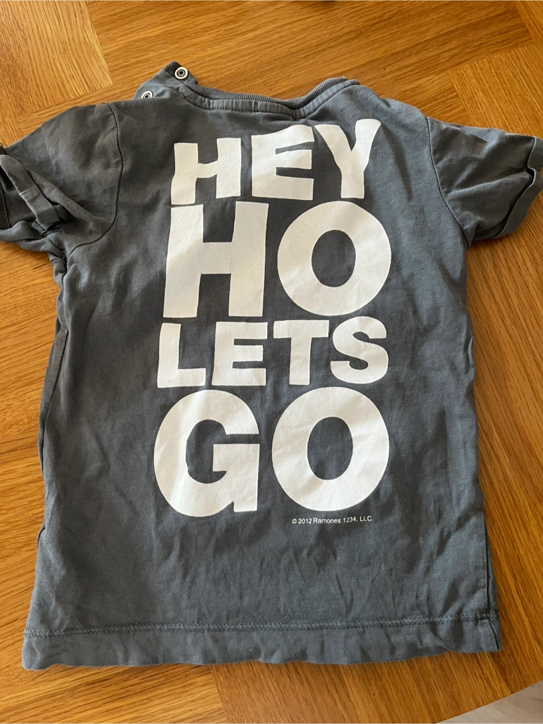 H&M Ramones Gray T-shirt Size 18m-2y - photo 2