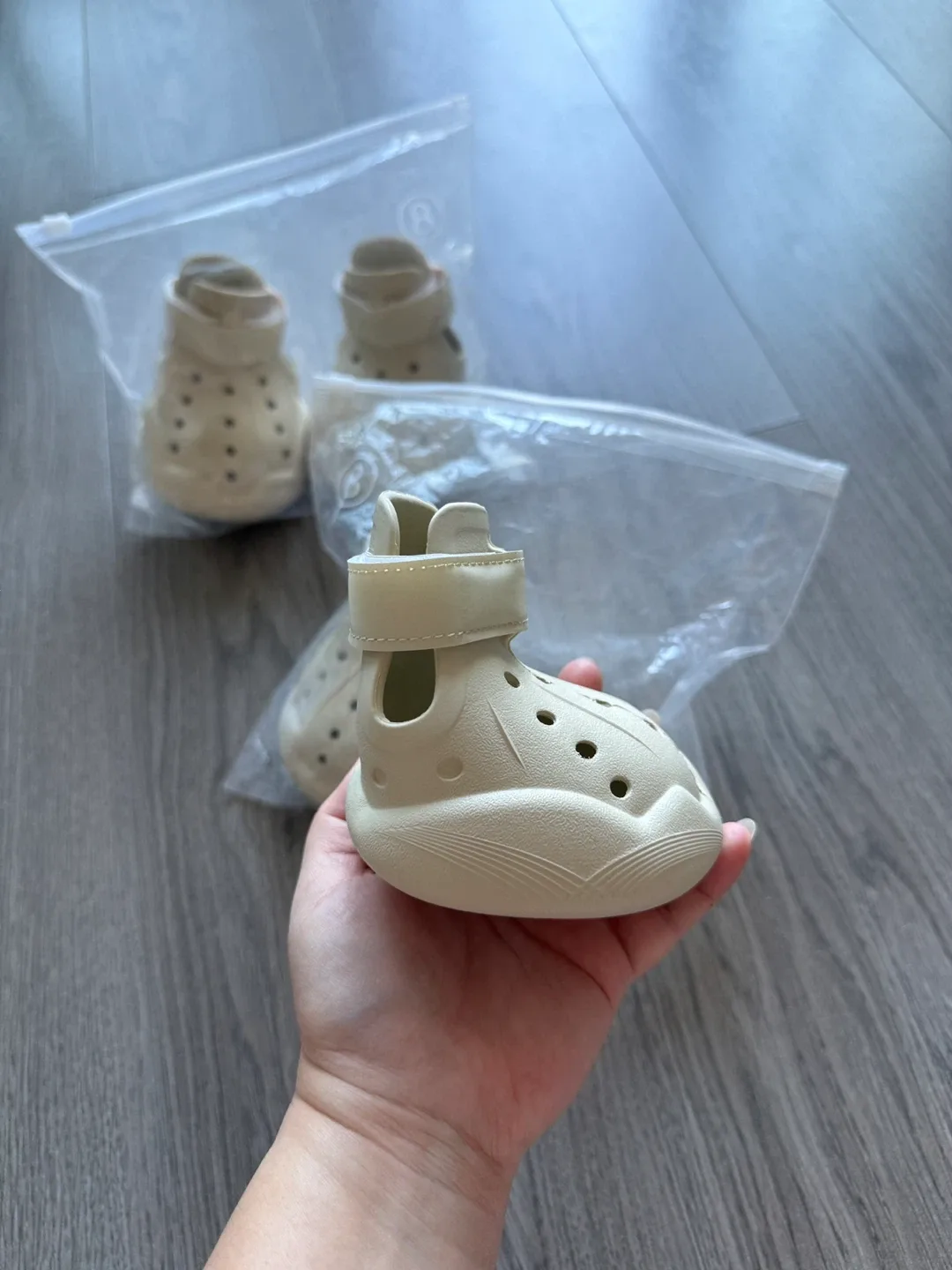 Dog Sandals Size 8 image indicator(3)