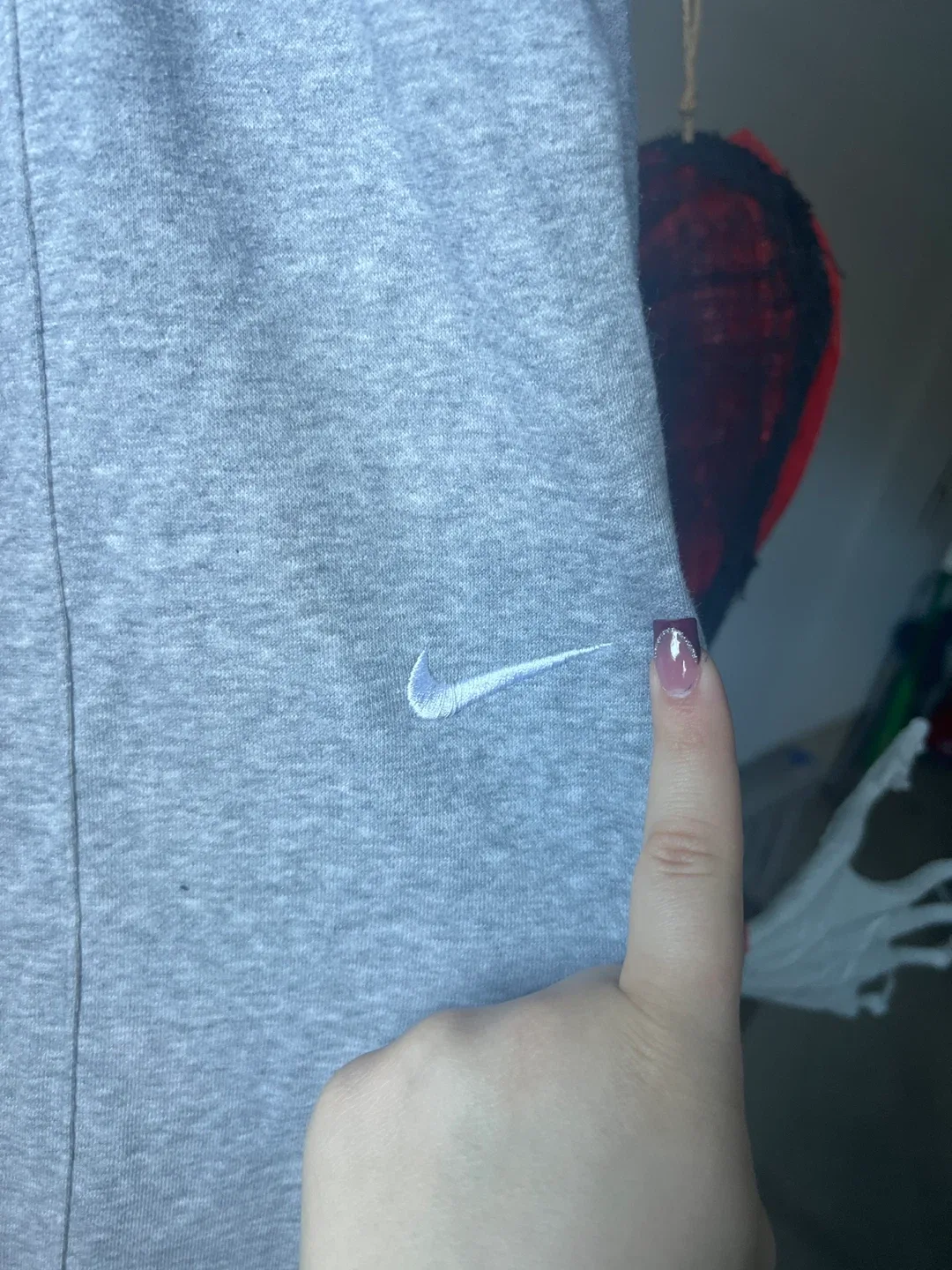 Nike Grey Sweatpants - Size Large image indicator(3)