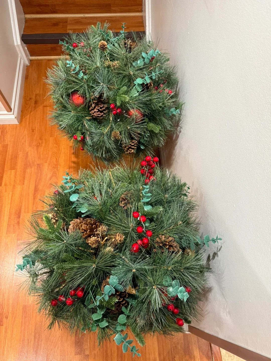 Set of 2 Christmas Planters image indicator(5)