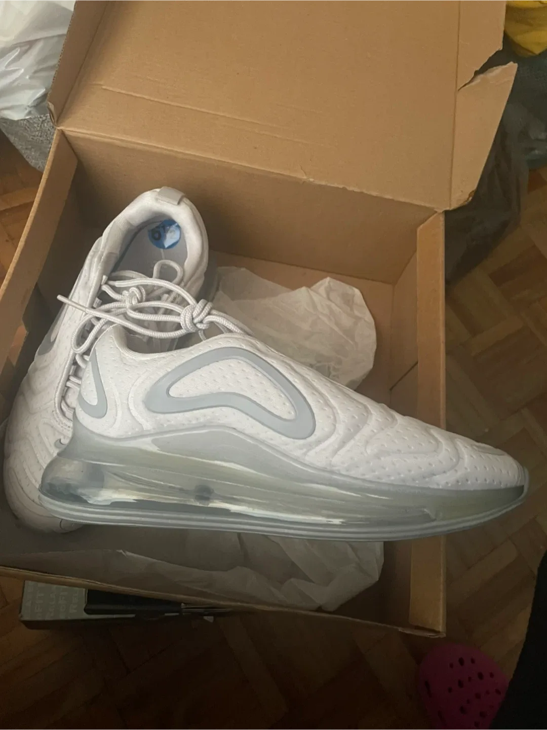 Nike Air Max 720 White, Size 6.5 image indicator(3)