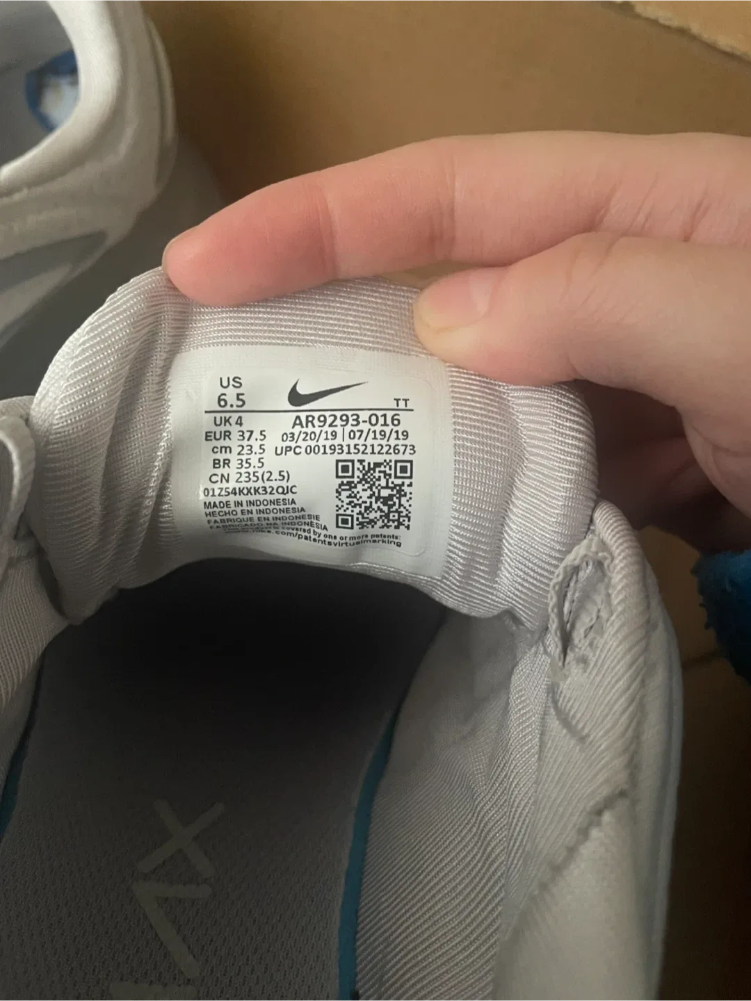 Nike Air Max 720 White, Size 6.5 image indicator(4)