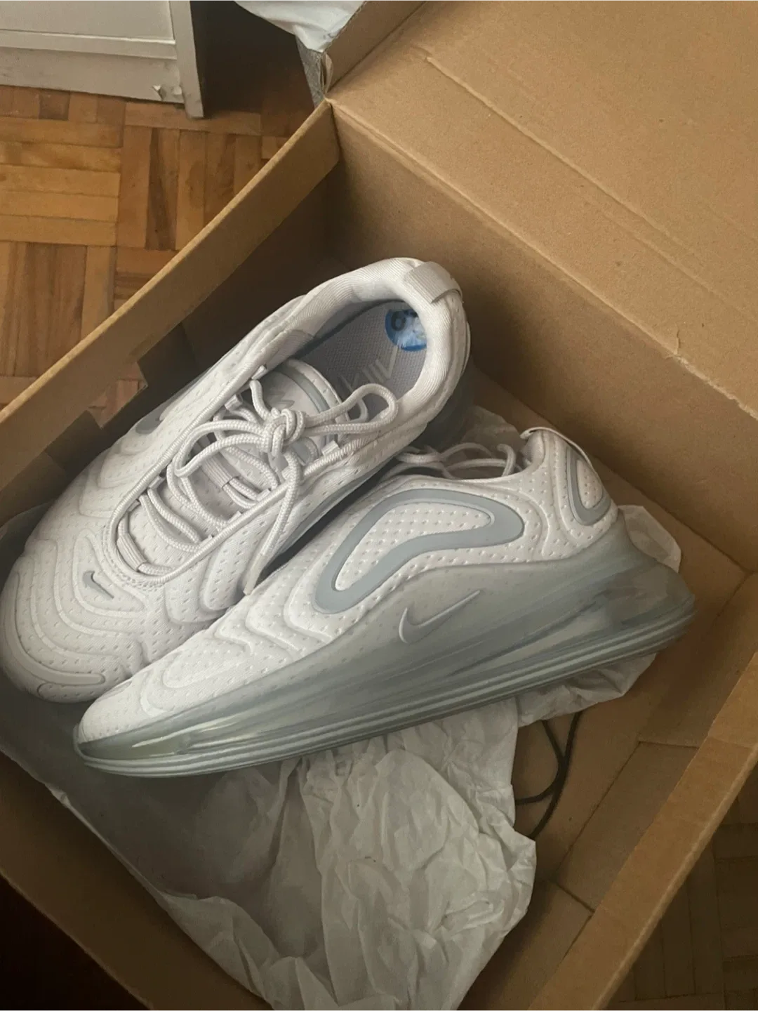 Nike Air Max 720 White, Size 6.5 thumbnail