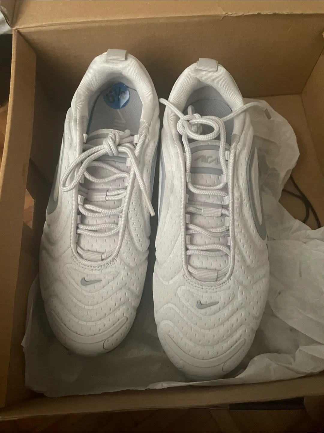 Nike Air Max 720 White, Size 6.5 image indicator(2)