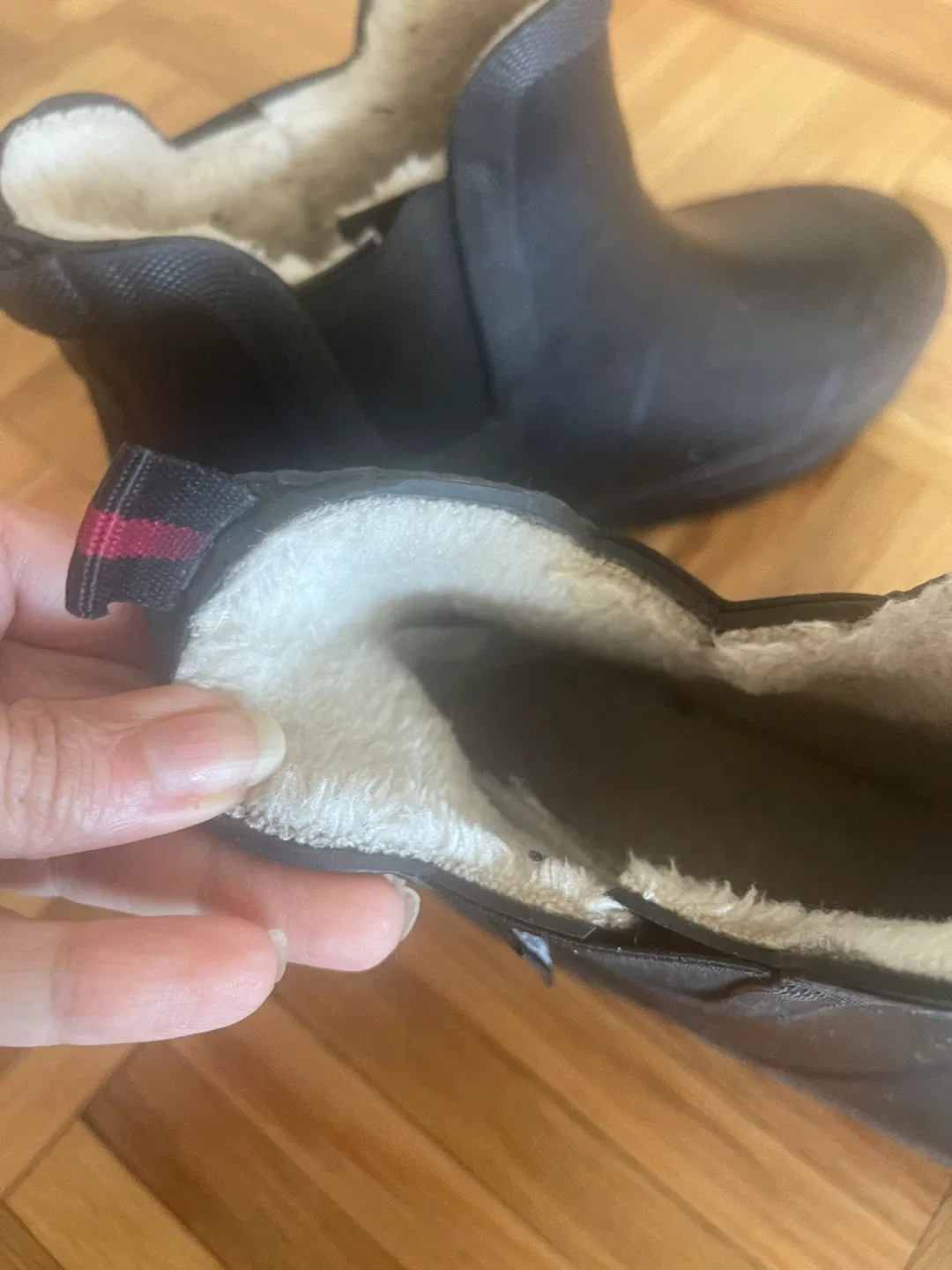 Tretorn Black Chelsea Boots- size US 7 image indicator(3)