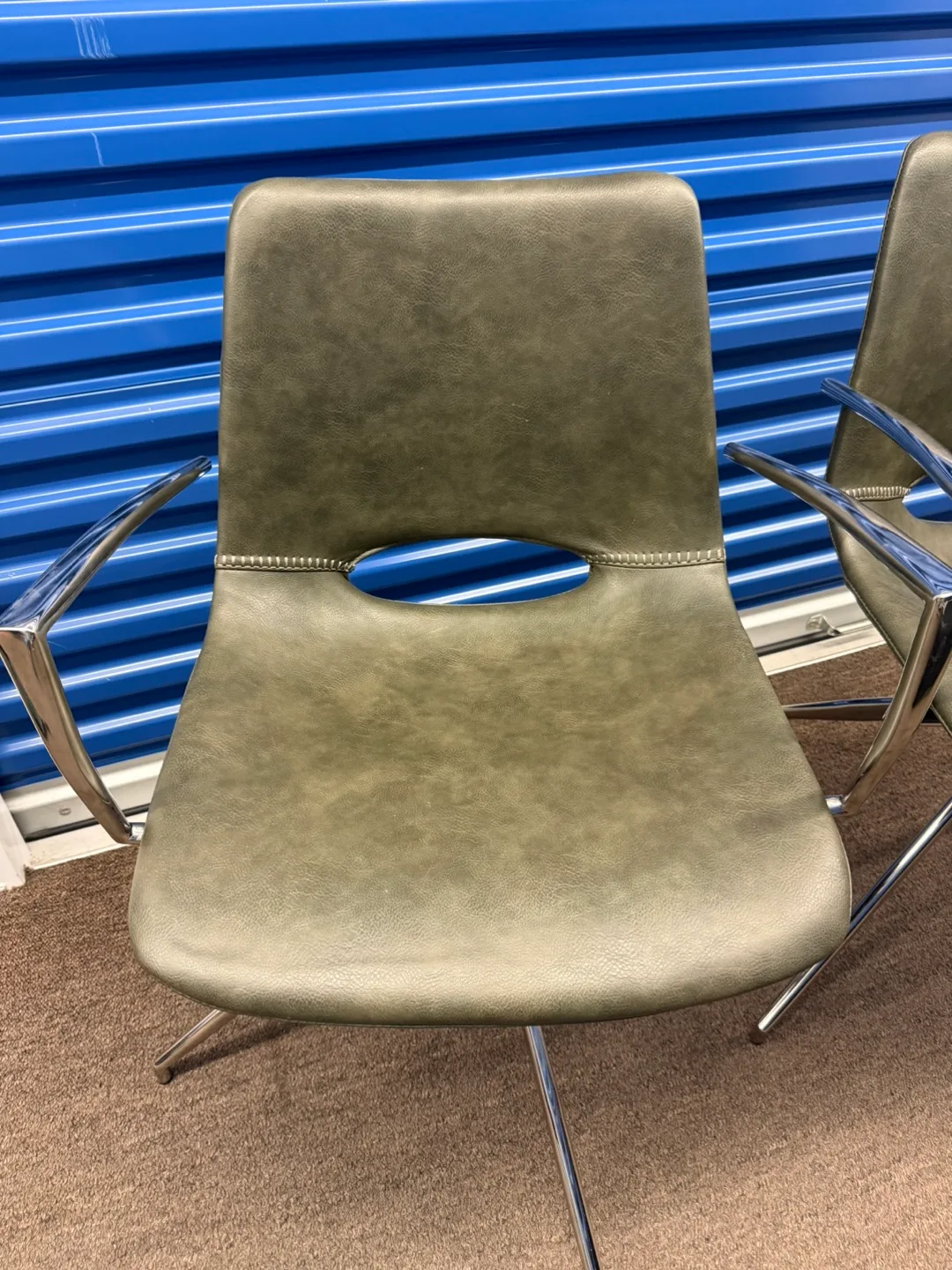 Set of 2 Olive Green Swivel Chairs image indicator(2)