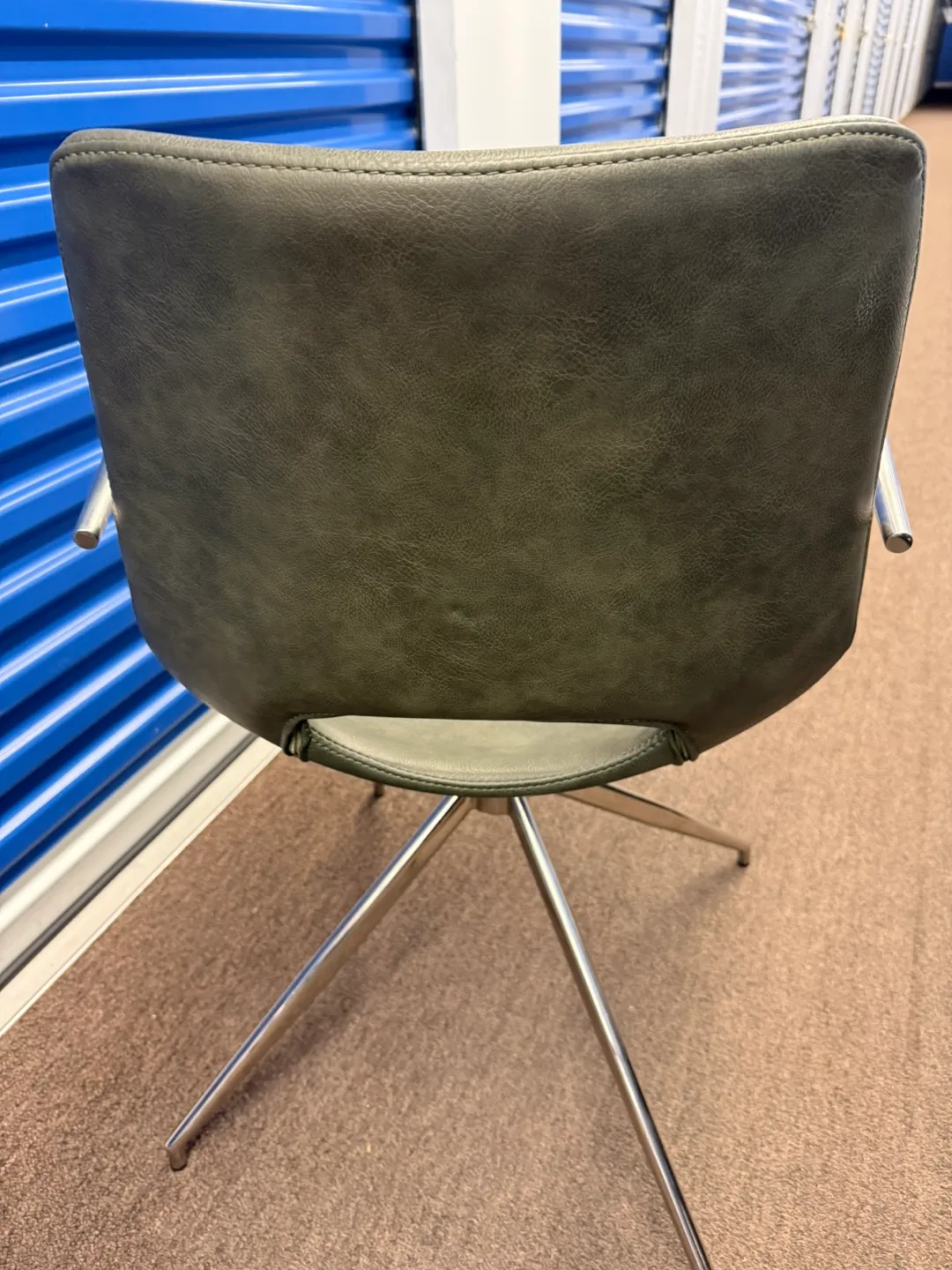 Set of 2 Olive Green Swivel Chairs image indicator(3)