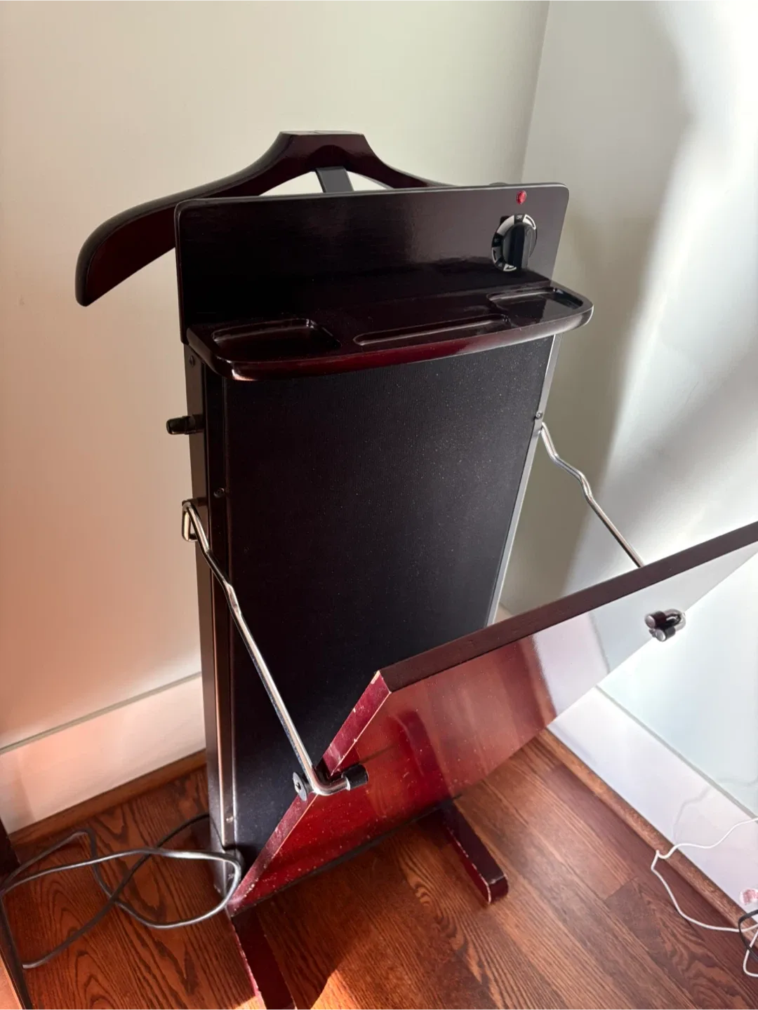 Vintage Salton Electric Valet / Pants Presser – All Wood Finish image indicator(2)