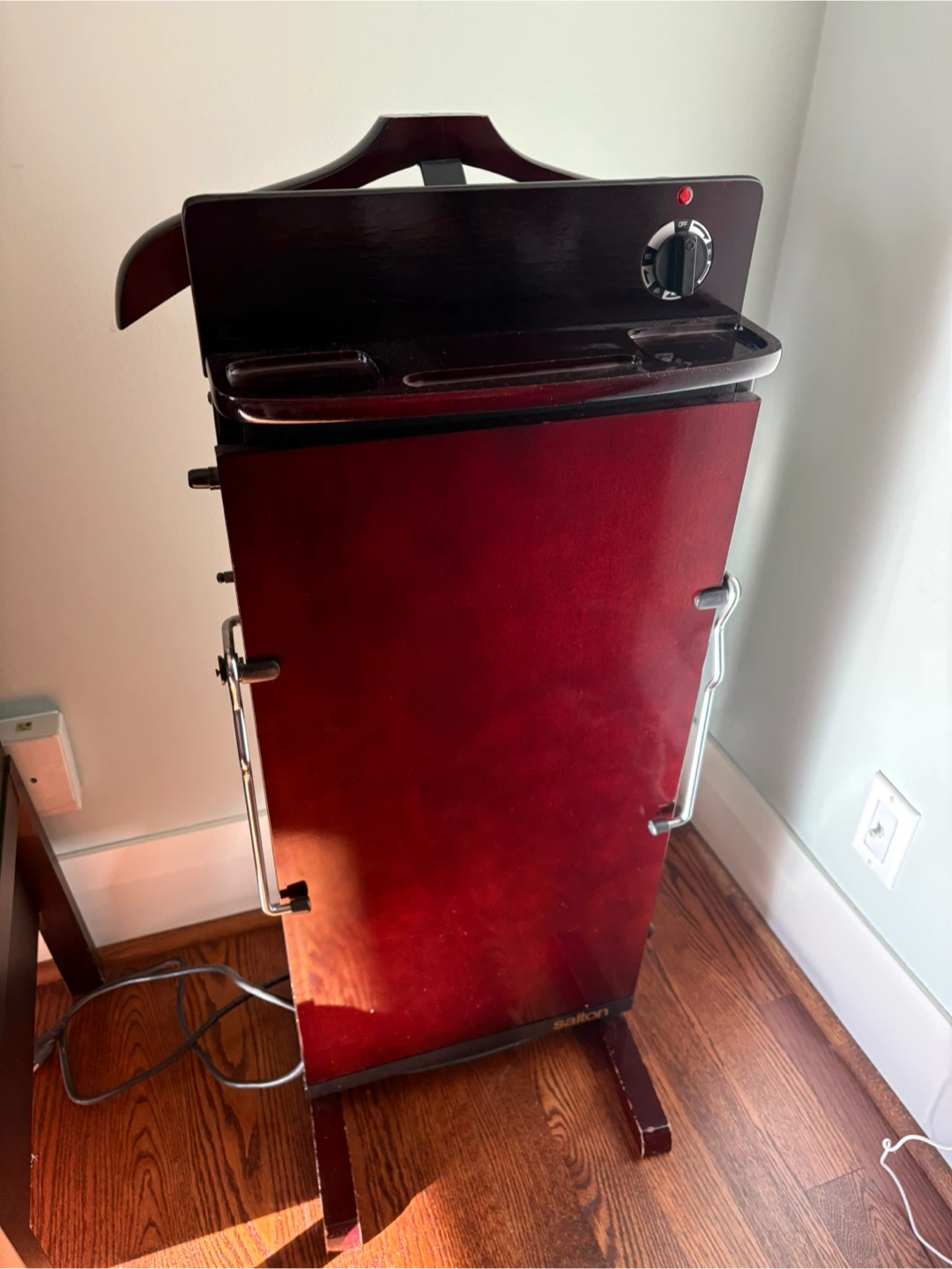 Vintage Salton Electric Valet / Pants Presser – All Wood Finish