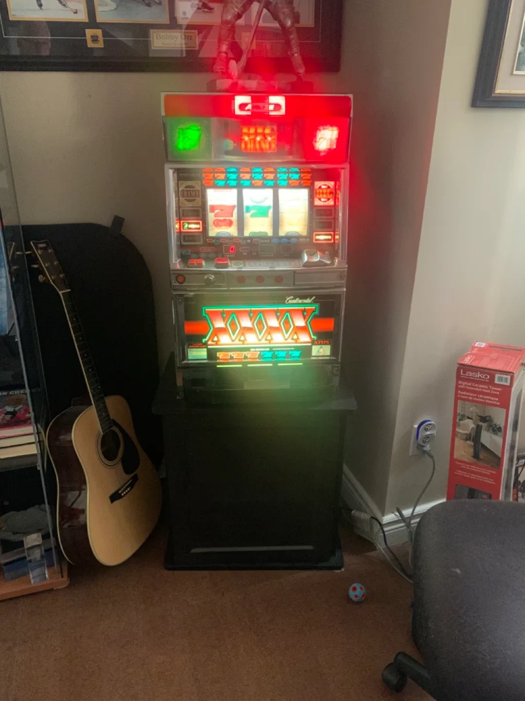 Vintage Aruze XXXX Continental Slot Machine image indicator(2)