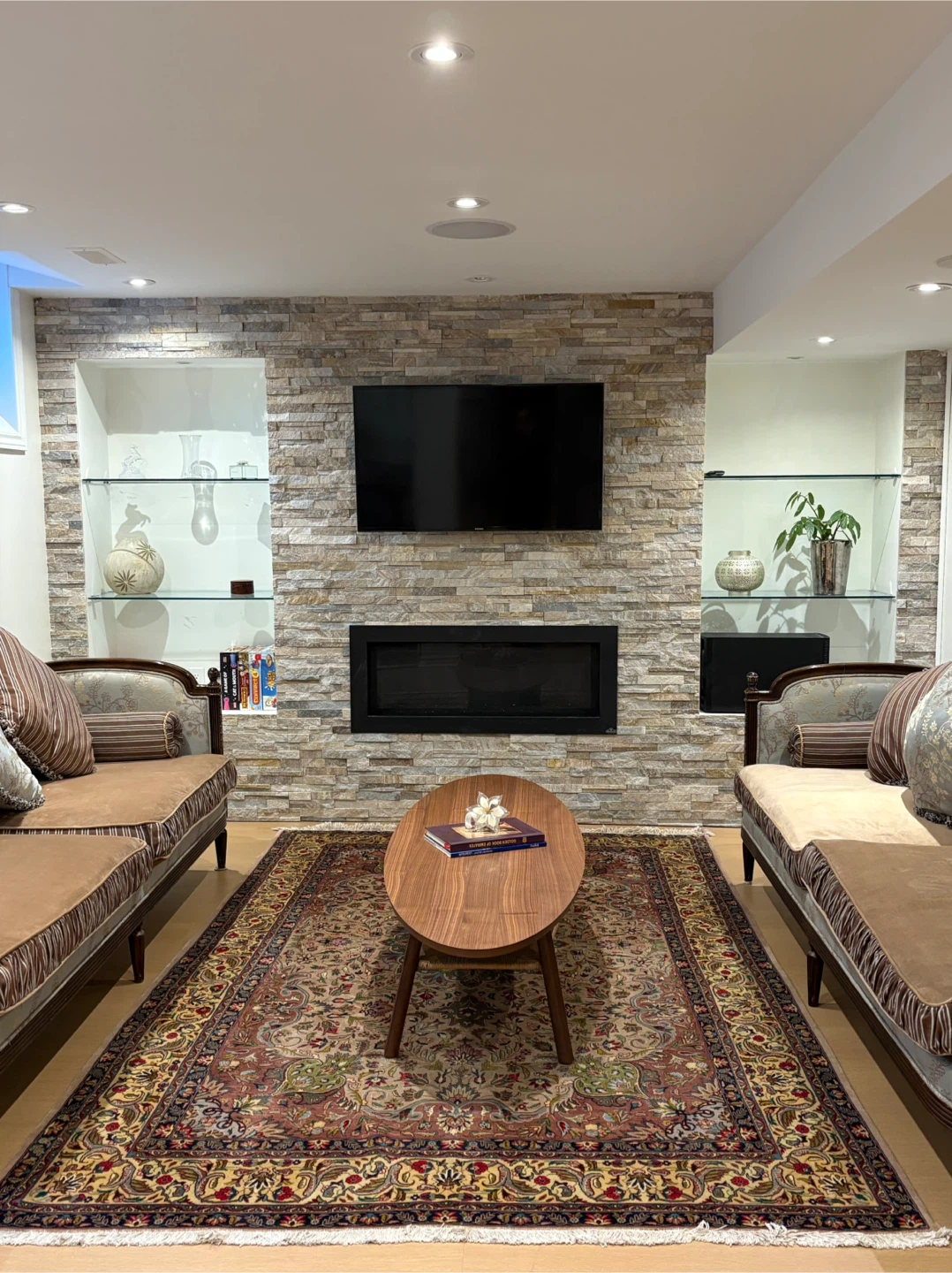 Basement for rent - photo 2