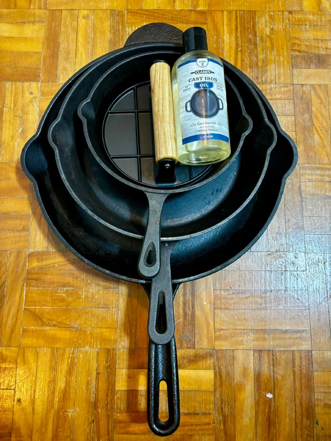 Cast Iron Skillet Set + Clark's Oil & Grill Press thumbnail