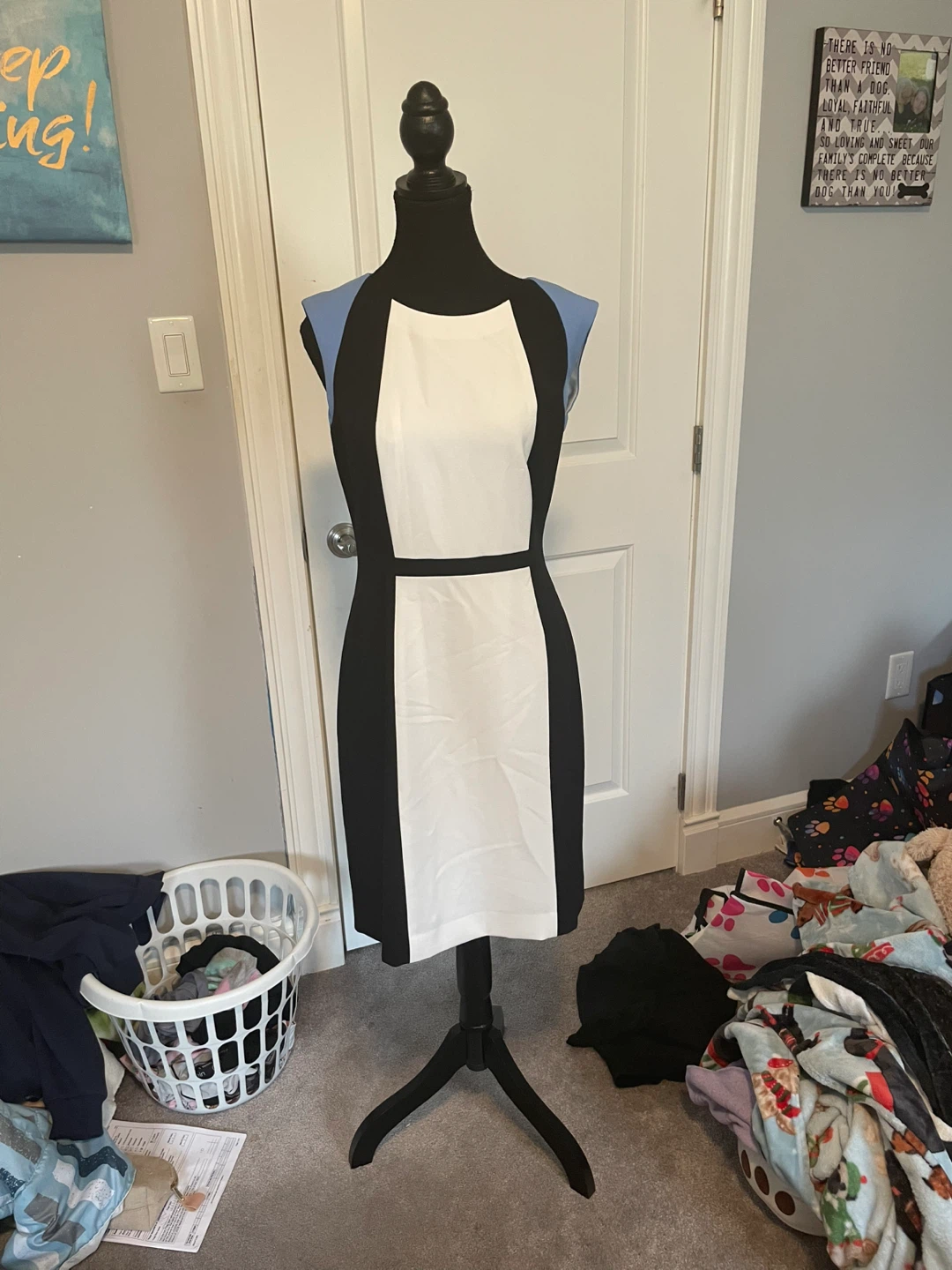 Chelsea Rose Dress - Size 6 - photo 3