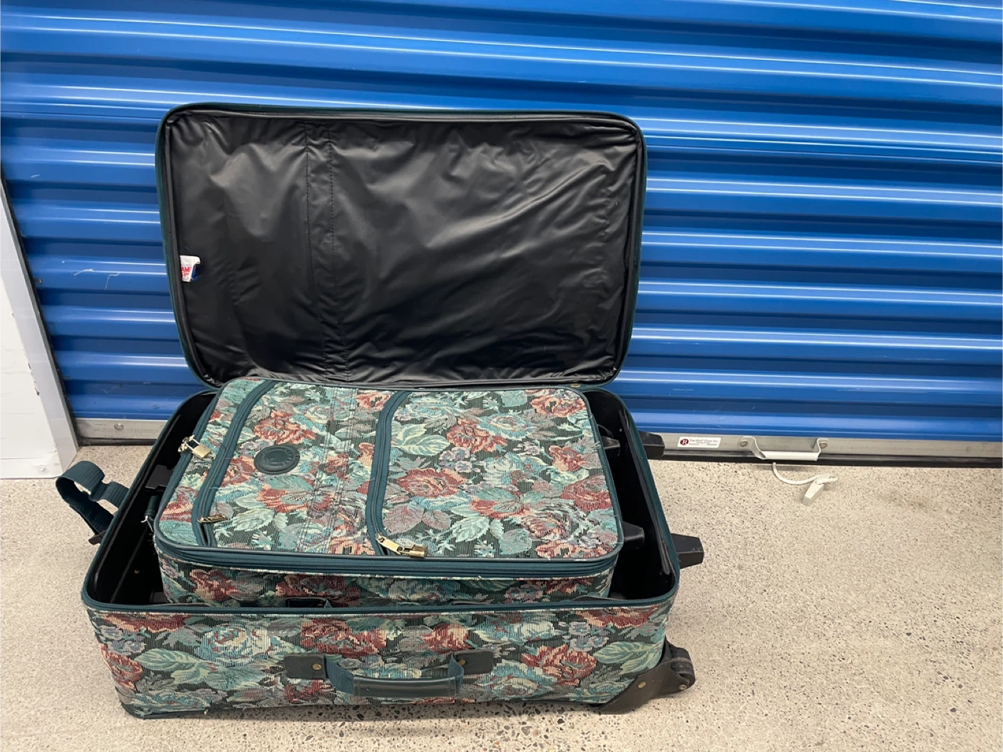 Floral Pattern Luggage Set - Two  Suitcases - photo 2
