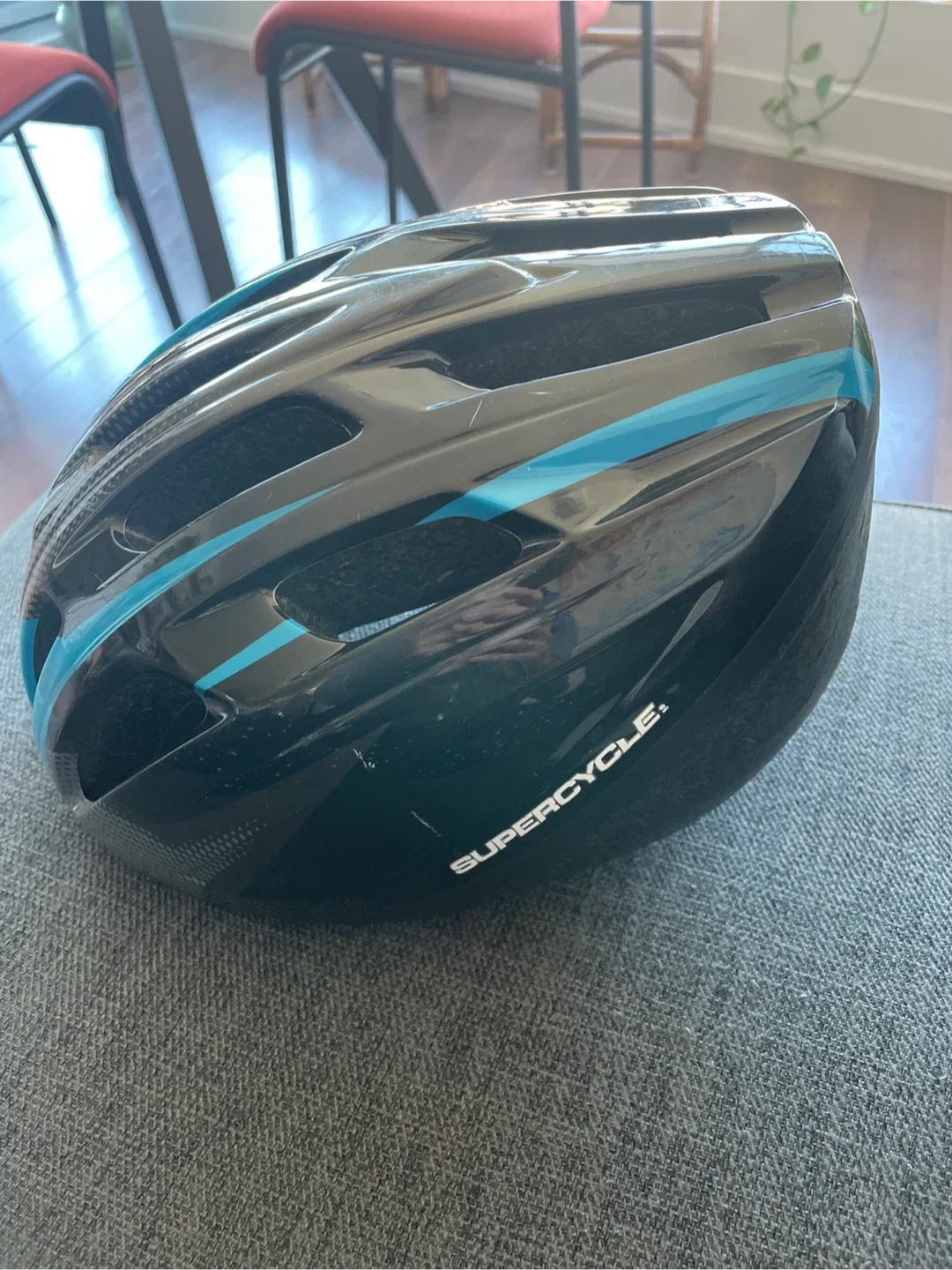 Supercycle adult Bike Helmet thumbnail