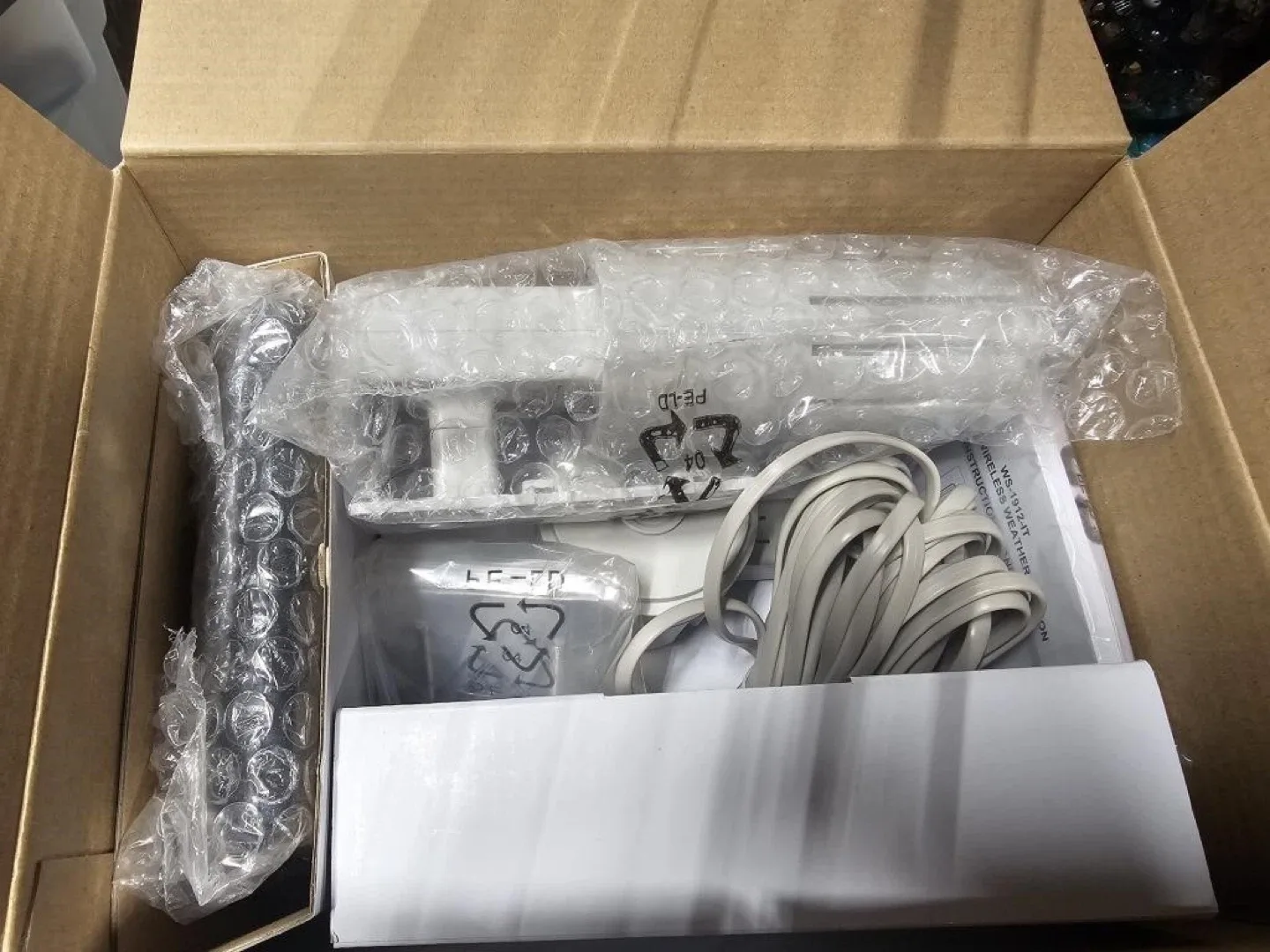 La Crosse Professional Wireless Weather Center image indicator(2)