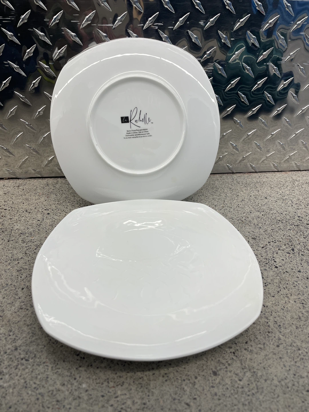 La Rebelle White Square Dinner Plates