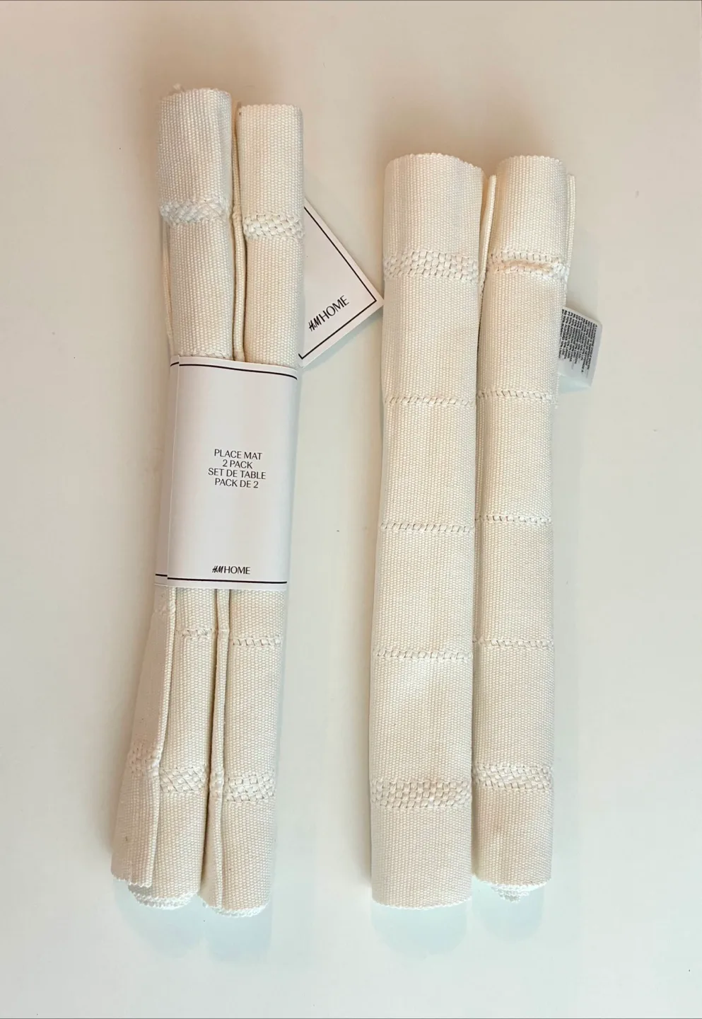 NEW Set of 4 white placemats thumbnail