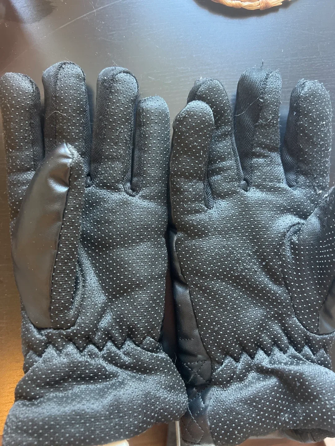 Black Gloves image indicator(2)