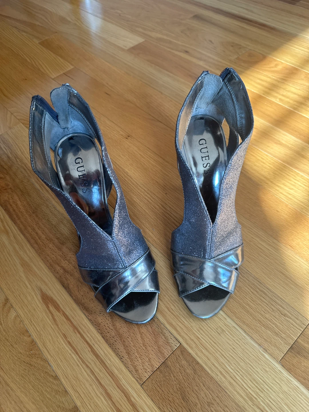Guess Silver Heels - Size 7