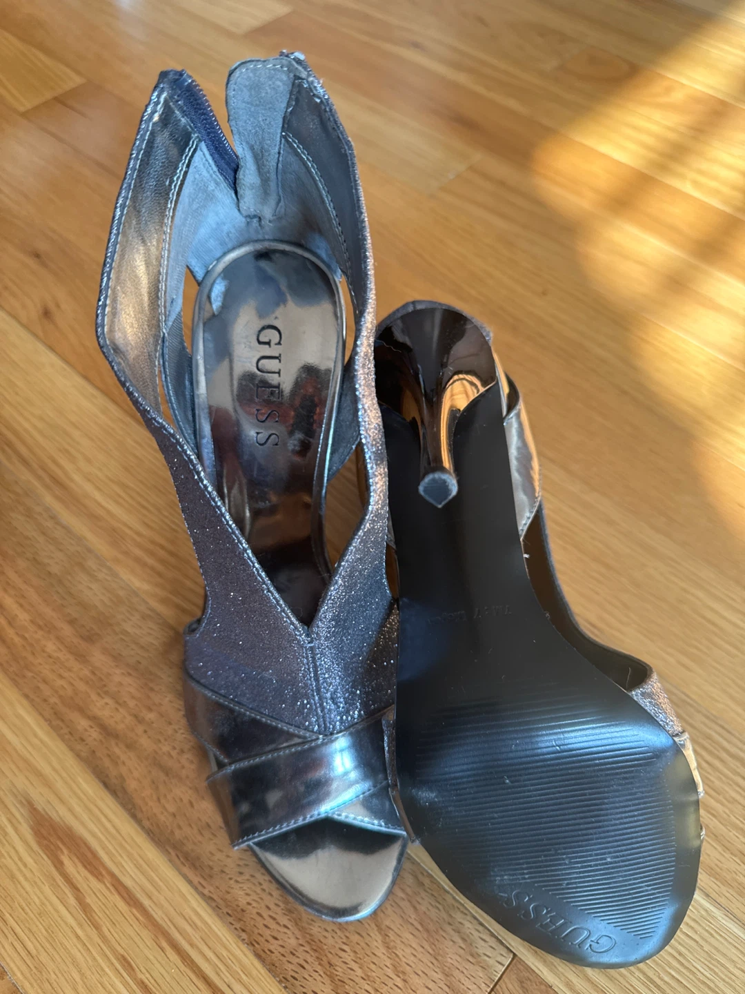 Guess Silver Heels - Size 7 - photo 2