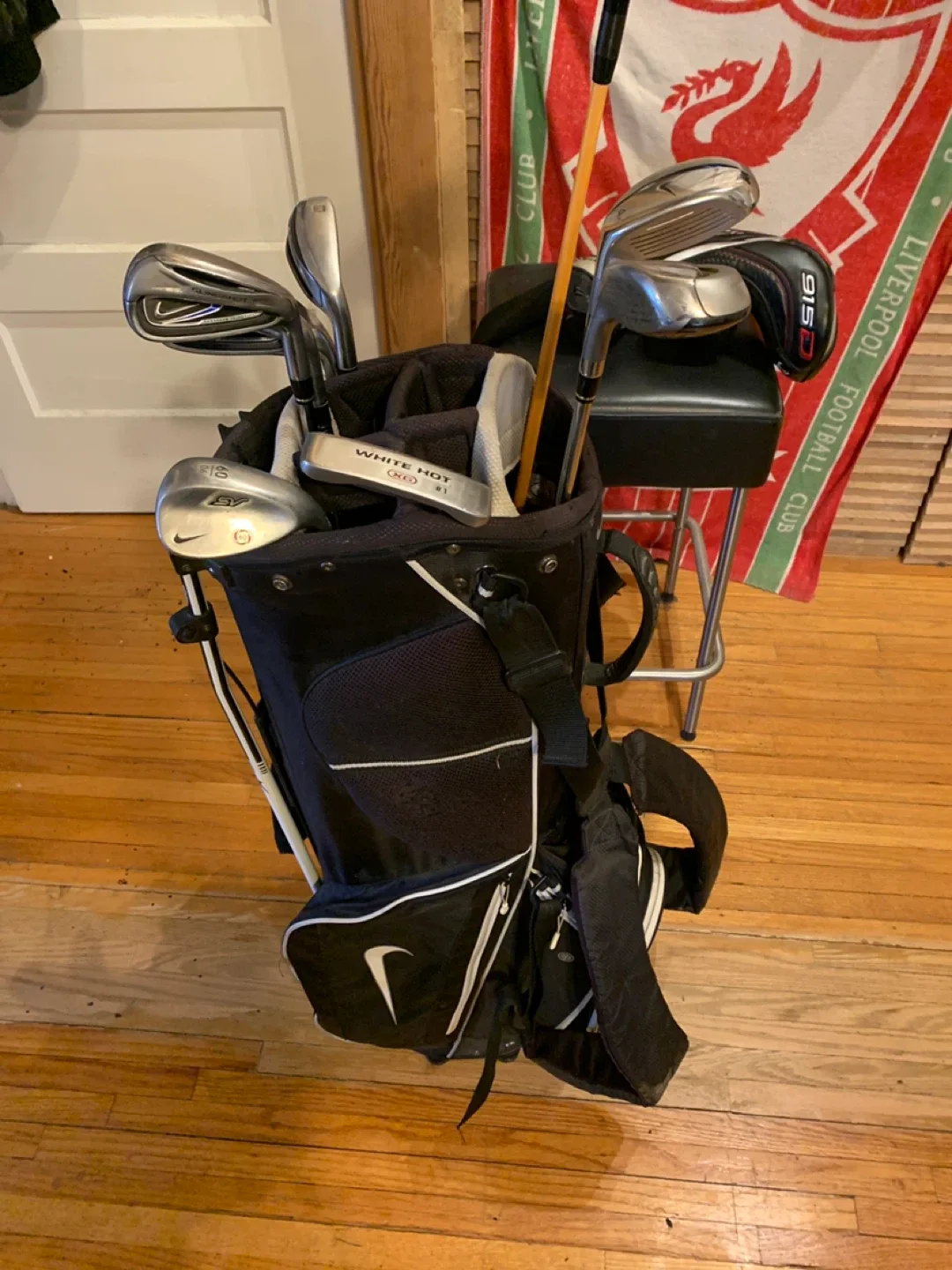 Golf Club Set - TaylorMade, Nike, White Hot image indicator(2)