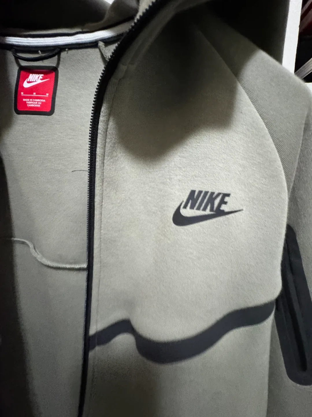 Mens Nike Tech Fleece Hoodie - Size M image indicator(3)