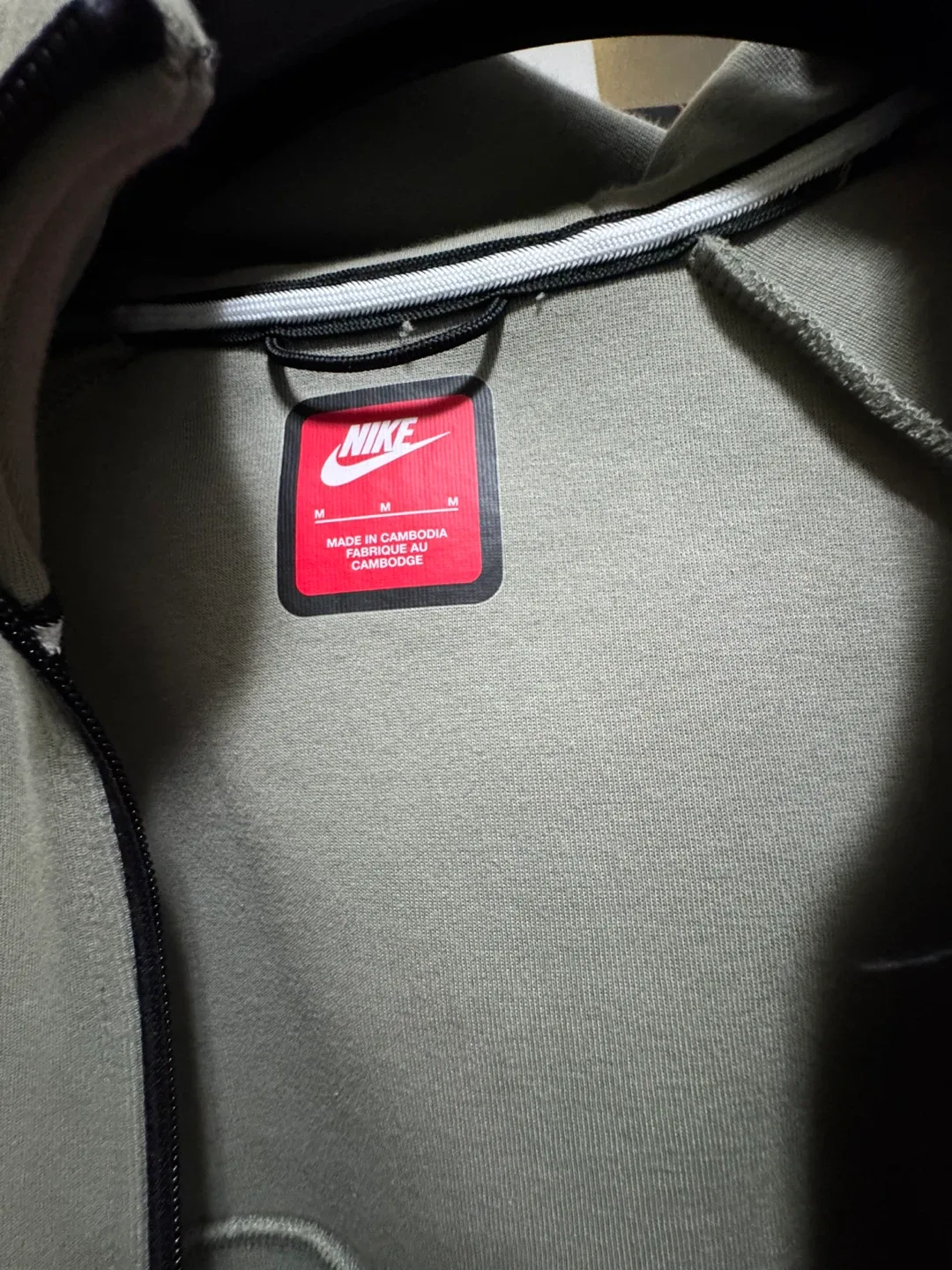 Mens Nike Tech Fleece Hoodie - Size M image indicator(2)