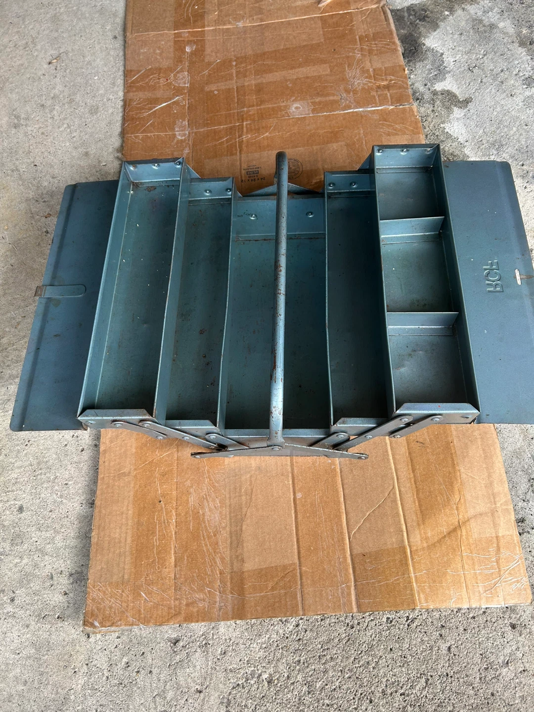 Kennedy Cantilever Tool Box