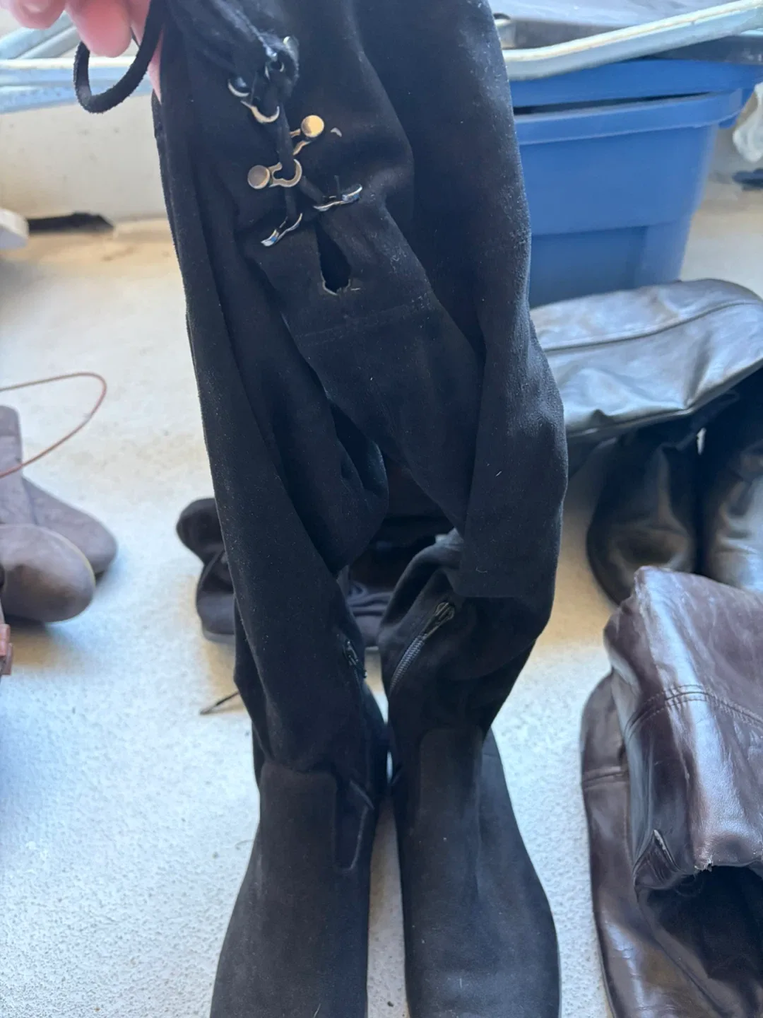 Winter boots call spring image indicator(2)