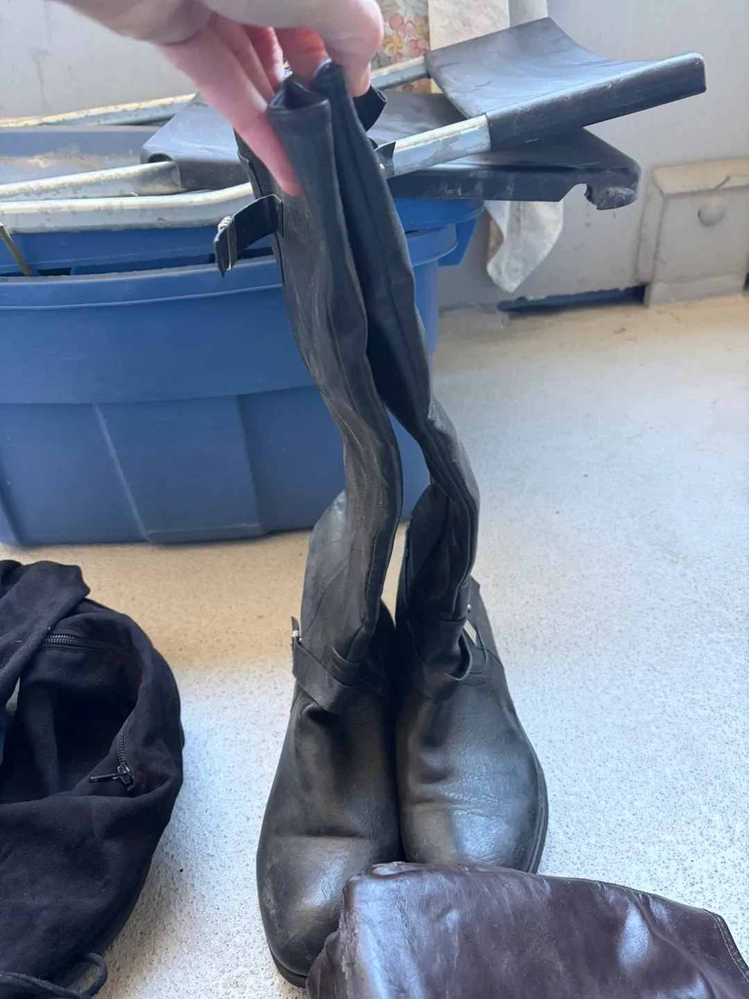 Winter boots call spring image indicator(3)