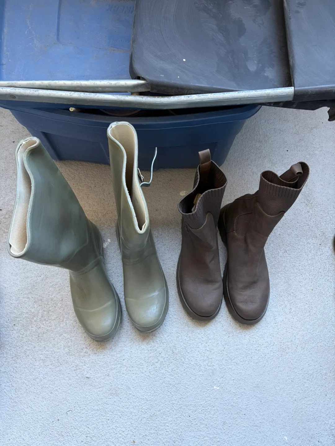 Winter boots call spring image indicator(7)