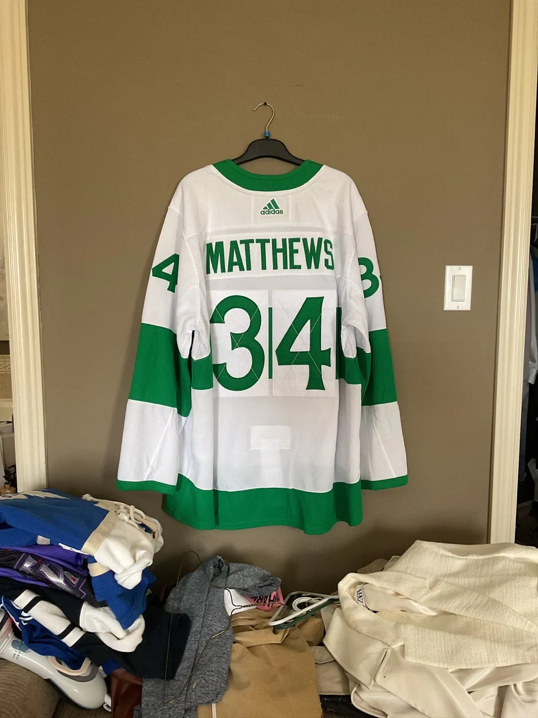 Adidas Auston Matthews Leafs Jersey - Size 60 image indicator(7)
