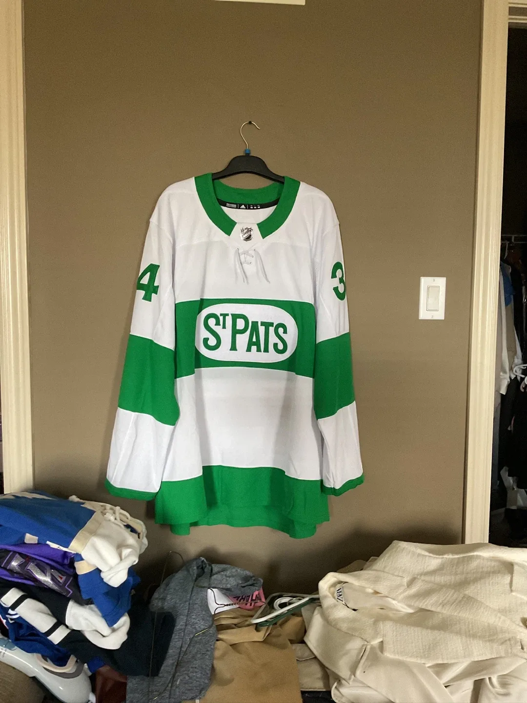 Adidas Auston Matthews Leafs Jersey - Size 60 image indicator(8)