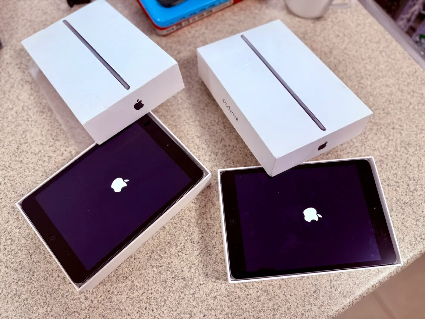 iPad Air + 2x iPad mini 2 Bundle image indicator(6)