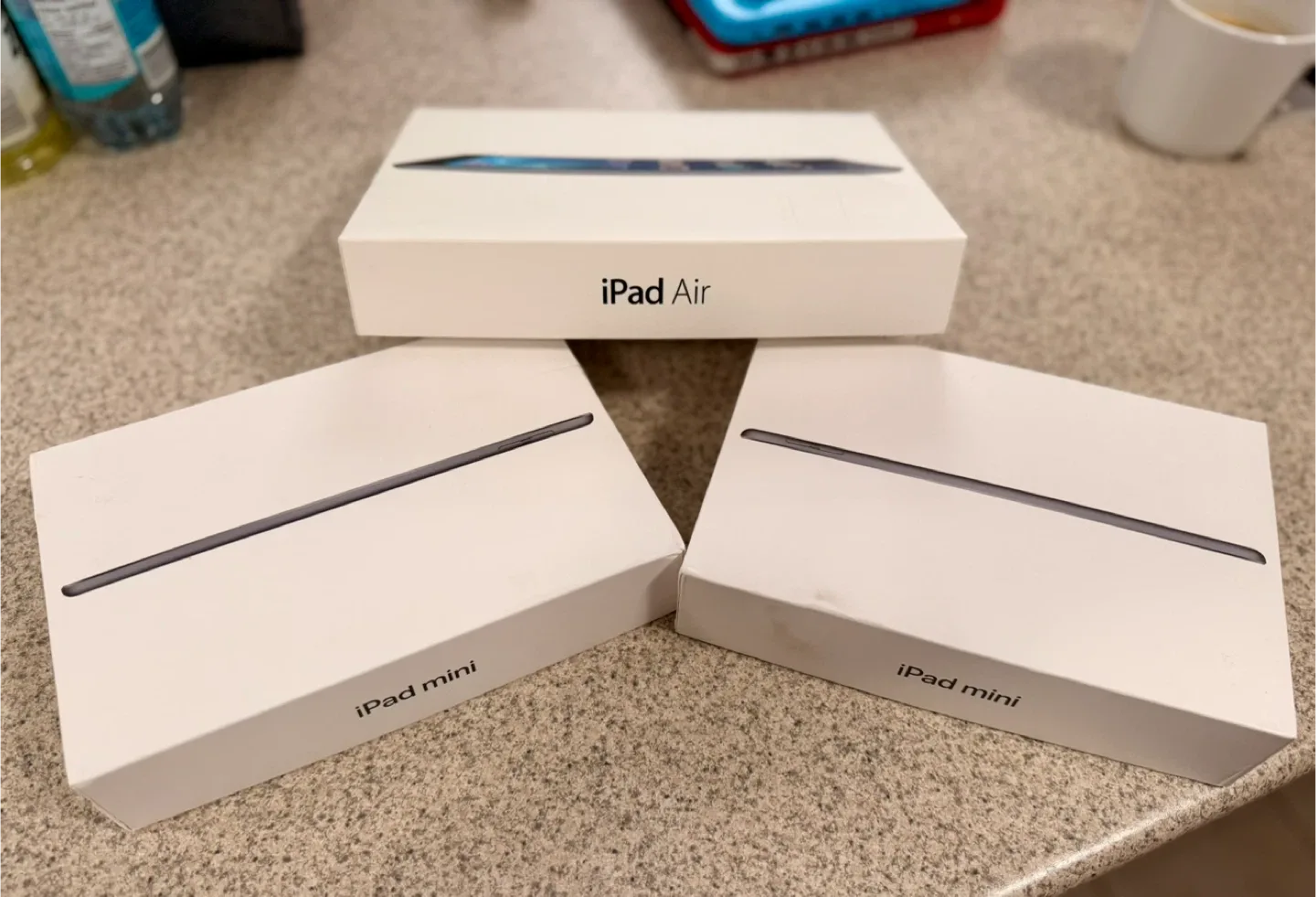 iPad Air + 2x iPad mini 2 Bundle image indicator(8)